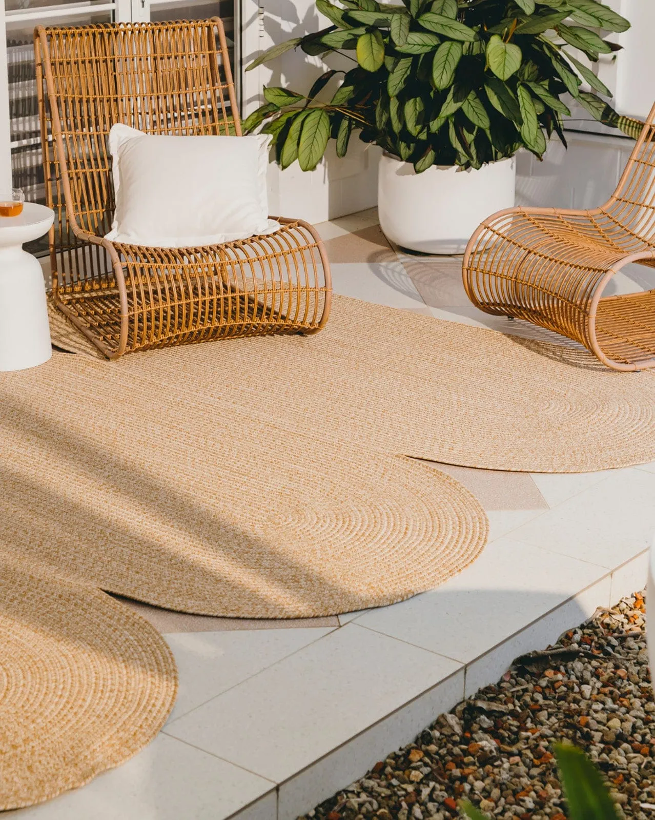 Cynthia Beige Modern Braided Indoor Outdoor Rug *NO RETURNS UNLESS FAULTY