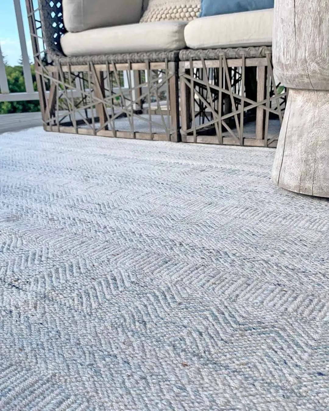 Daisy Cream and Blue Indoor Outdoor PET Rug