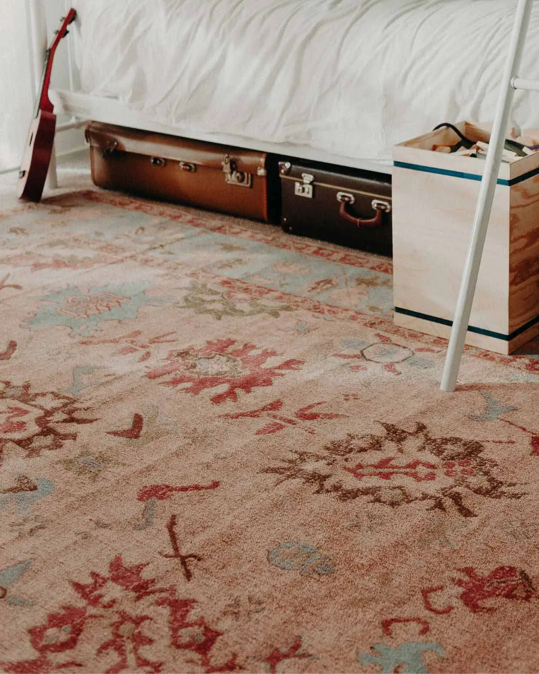 Dakota Blue and Pink Bordered Floral Rug *NO RETURNS UNLESS FAULTY
