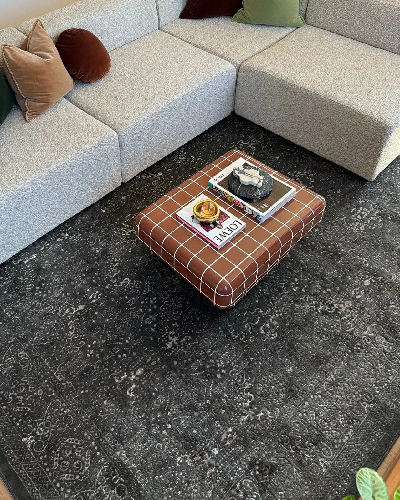 Dalma Charcoal Grey And Ivory Traditional Distressed Rug