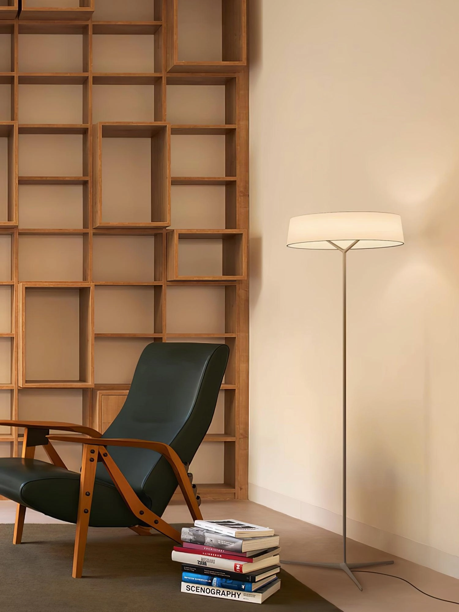Dama Floor Lamp