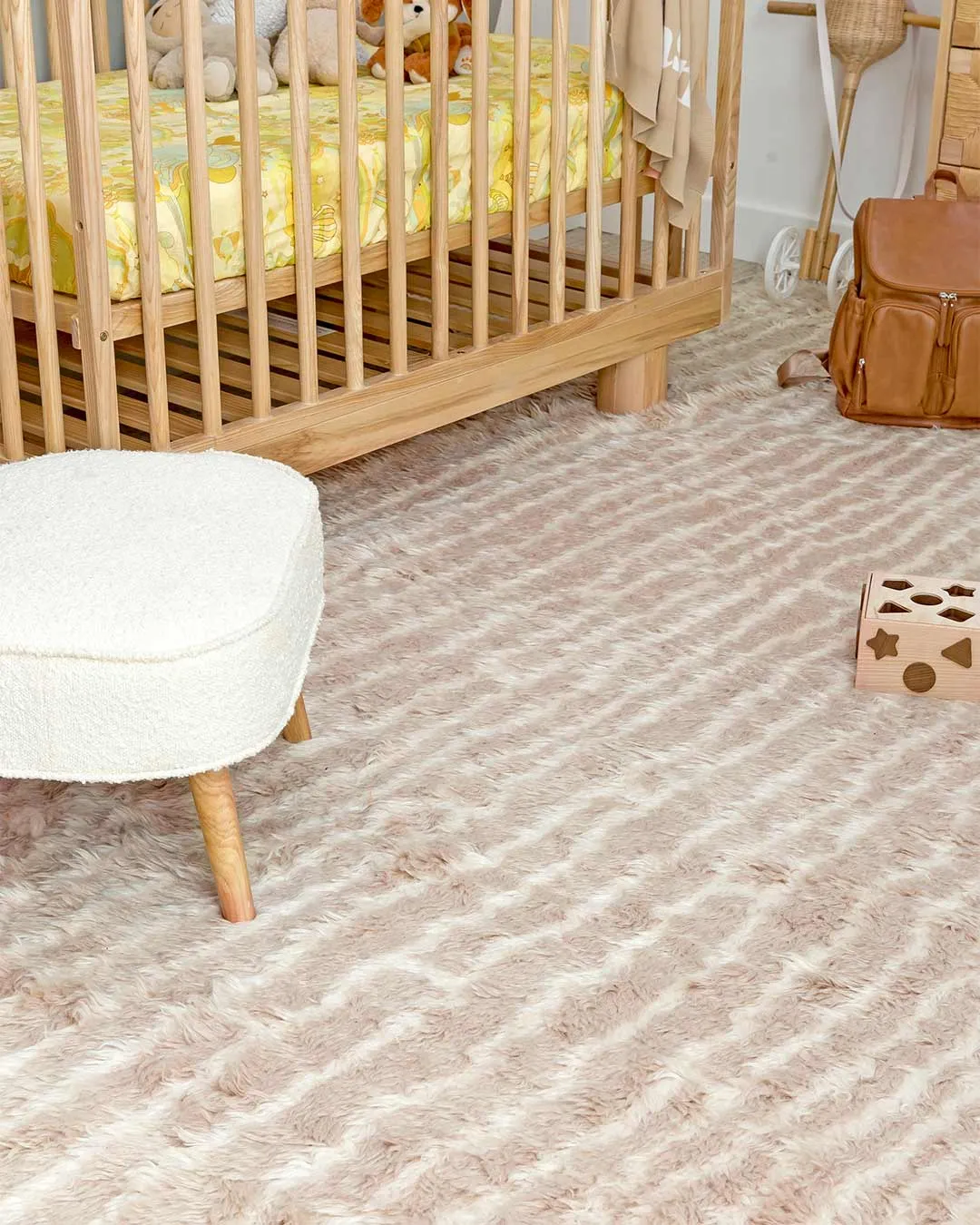 Daria Beige and Cream Abstract Tribal Wool Rug *NO RETURNS UNLESS FAULTY