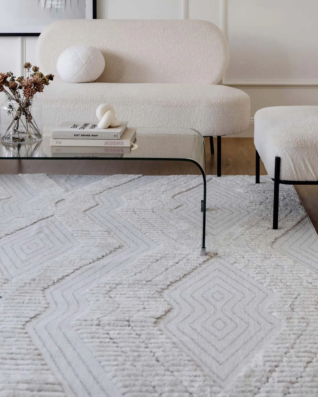 Dayna Ivory and Grey Textured Diamond Tribal Rug