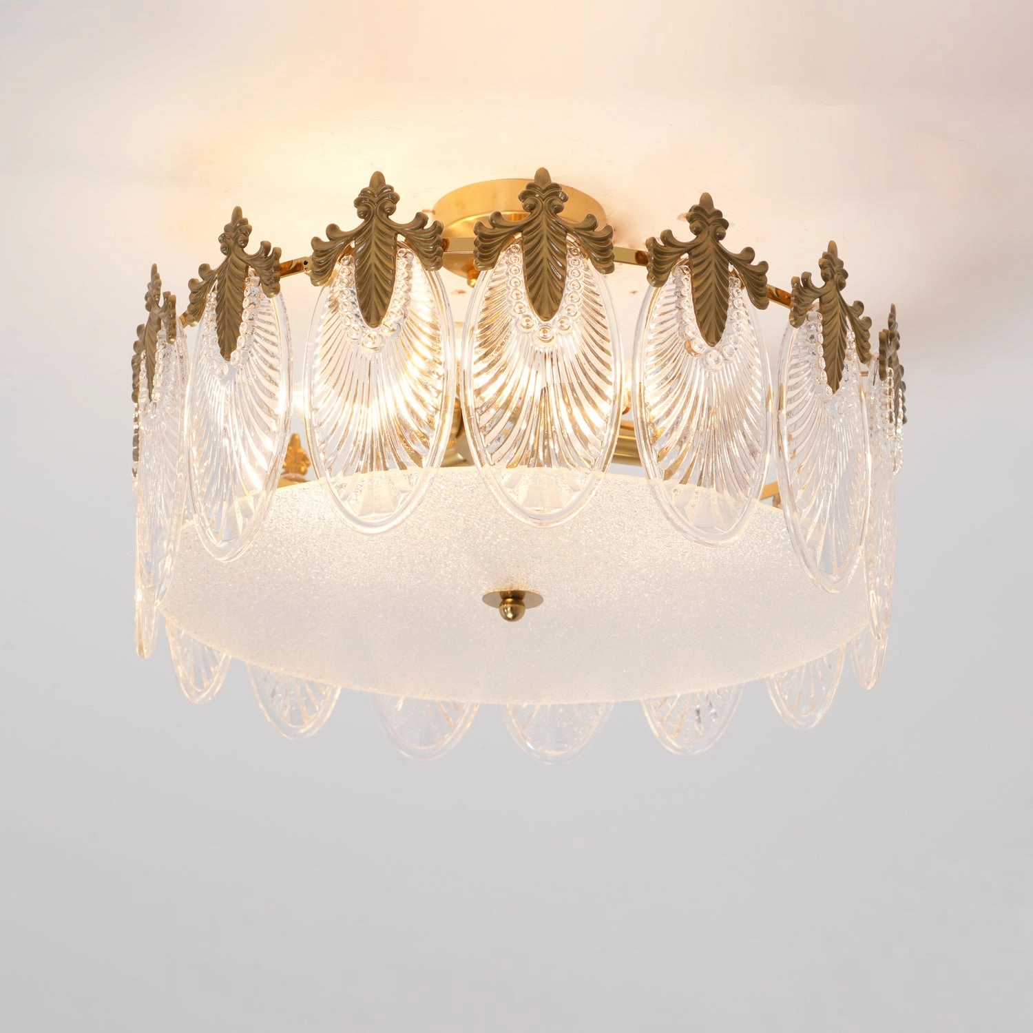 Decorative Pattern Glass Round Chandelier