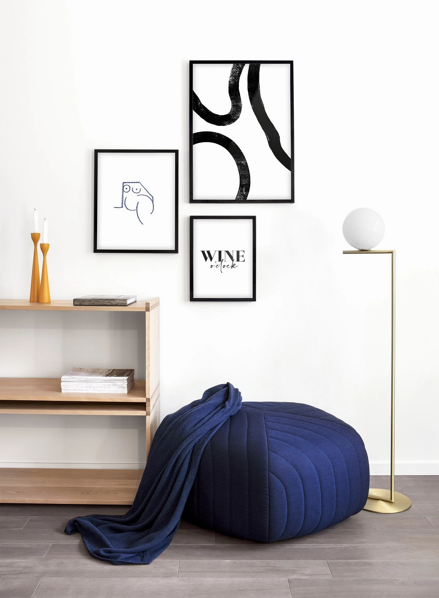 Delicate Curves, Poster