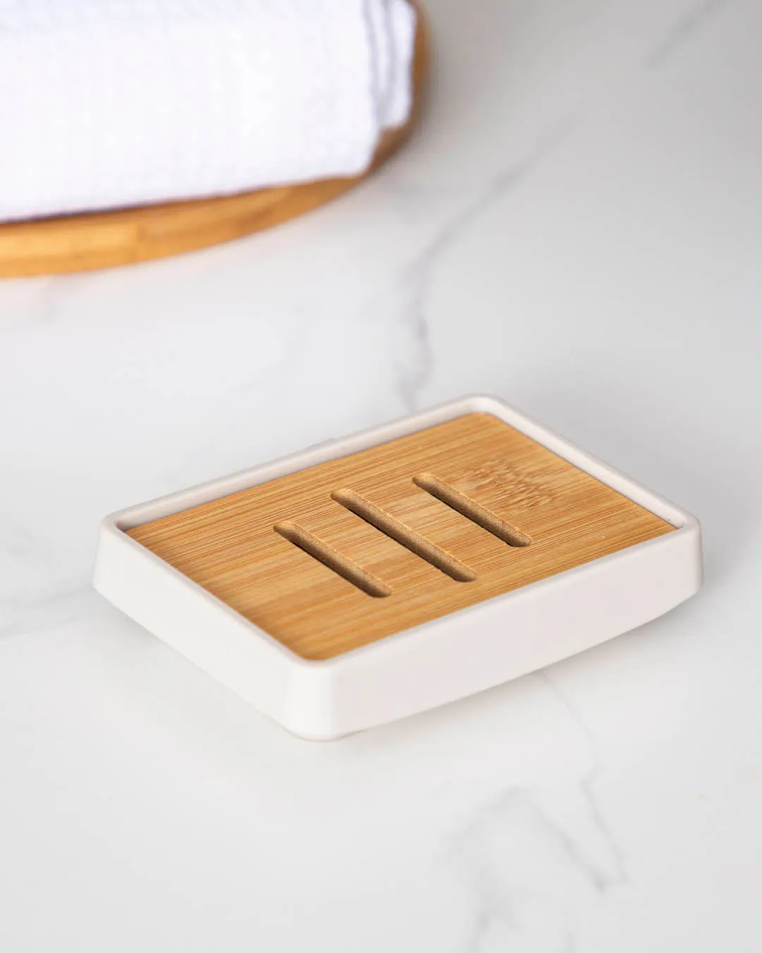 Delightful 4 Piece Bathroom Set - White