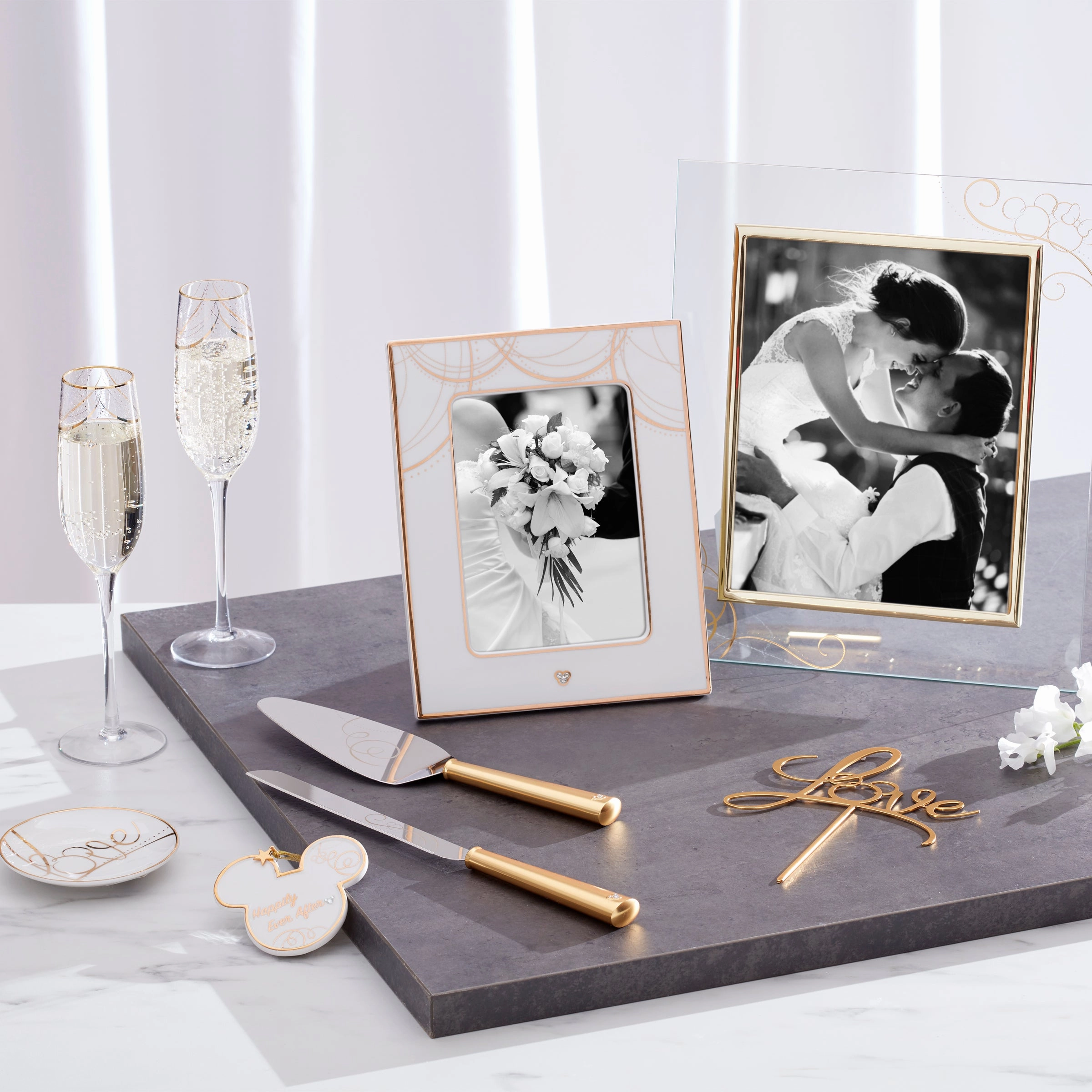 Disney Bridal 8"x10" Frame