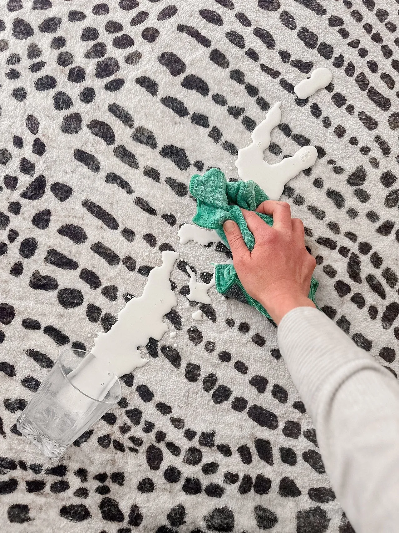 Eddie Charcoal Grey Abstract Tribal Pattern Washable Rug