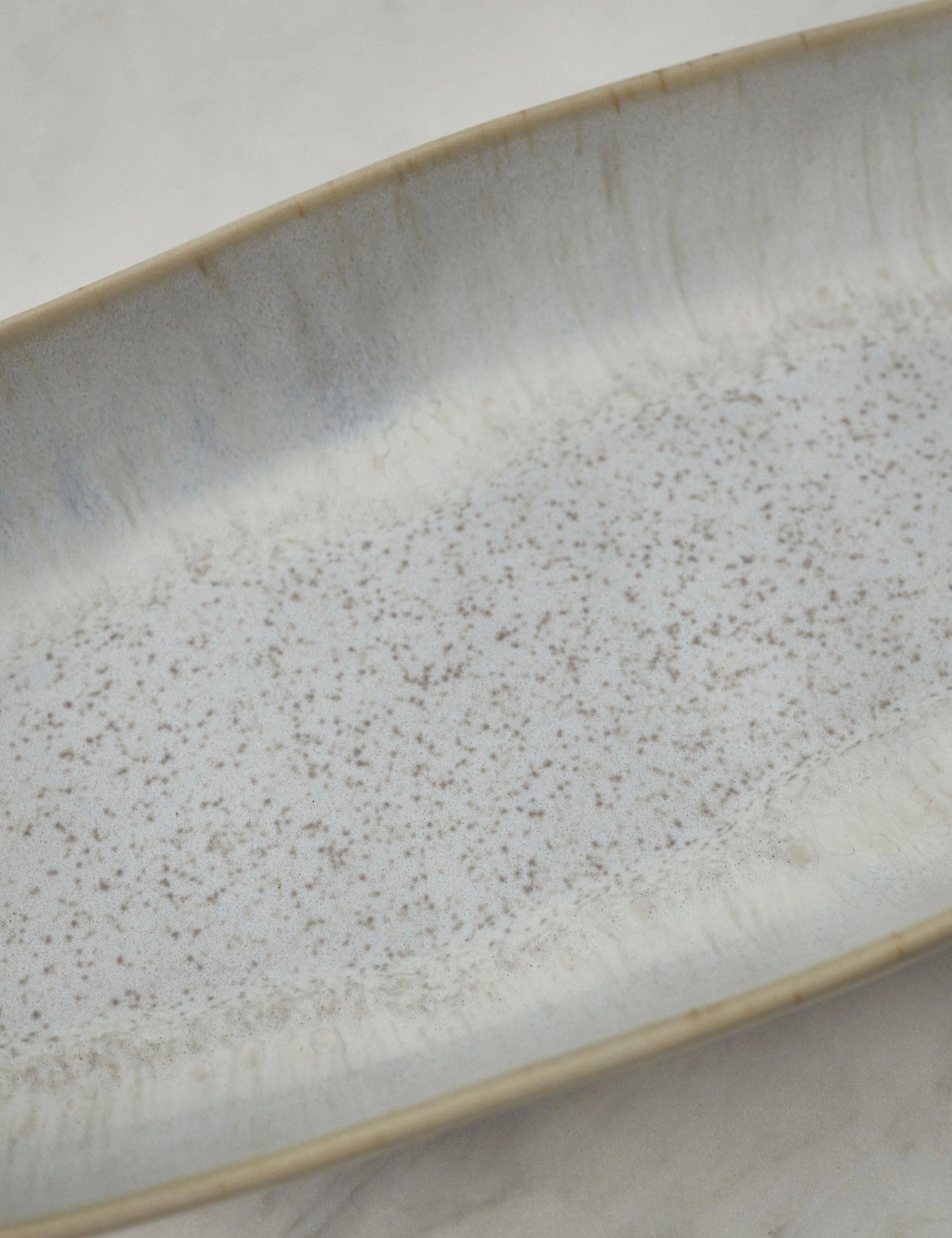 Eivissa Oval Serving Platte by Casafina