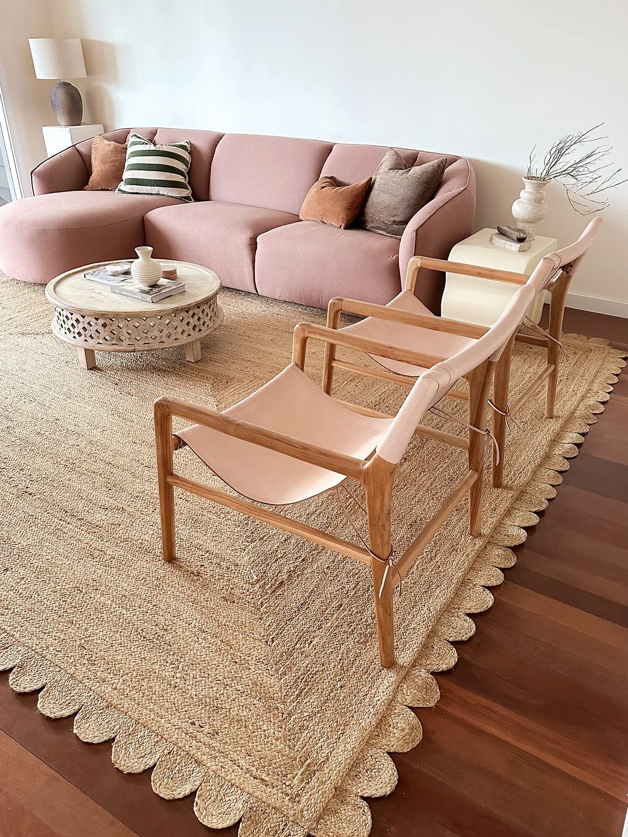 Ejiya Natural Brown Scalloped Jute Rug