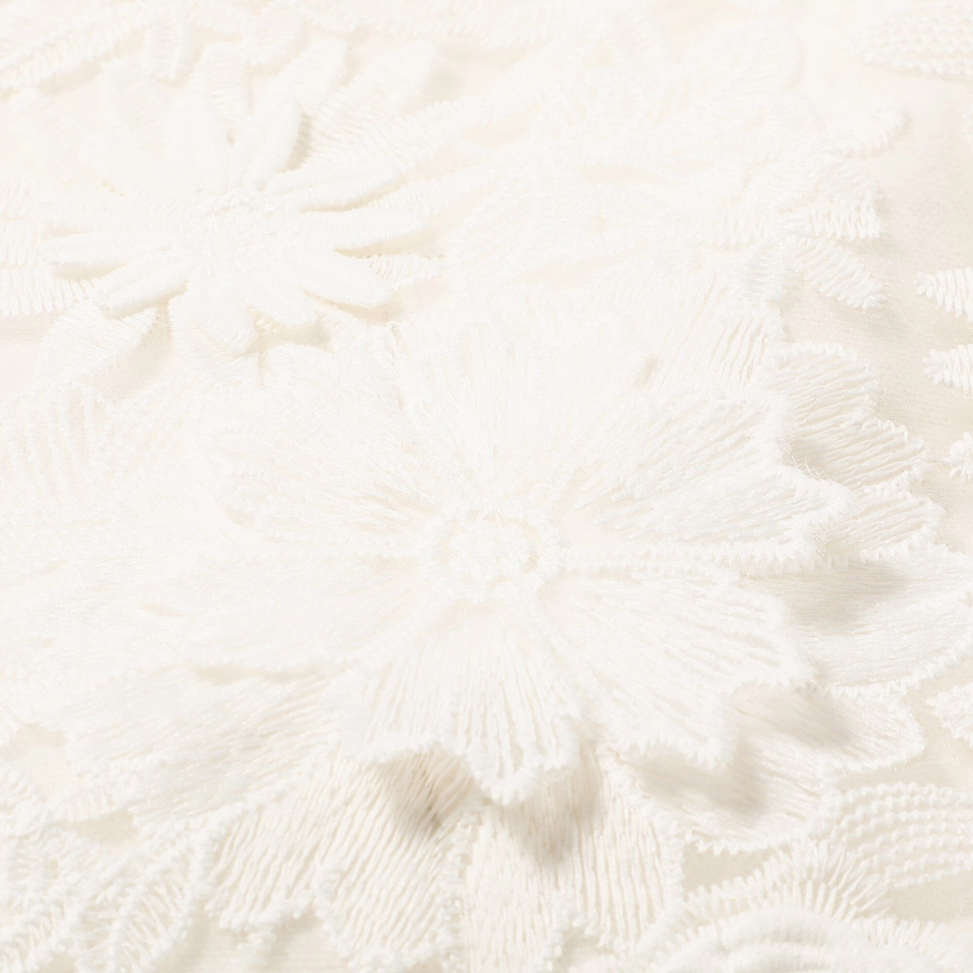 Emb Flower Cushion Cover 450 X 450 White