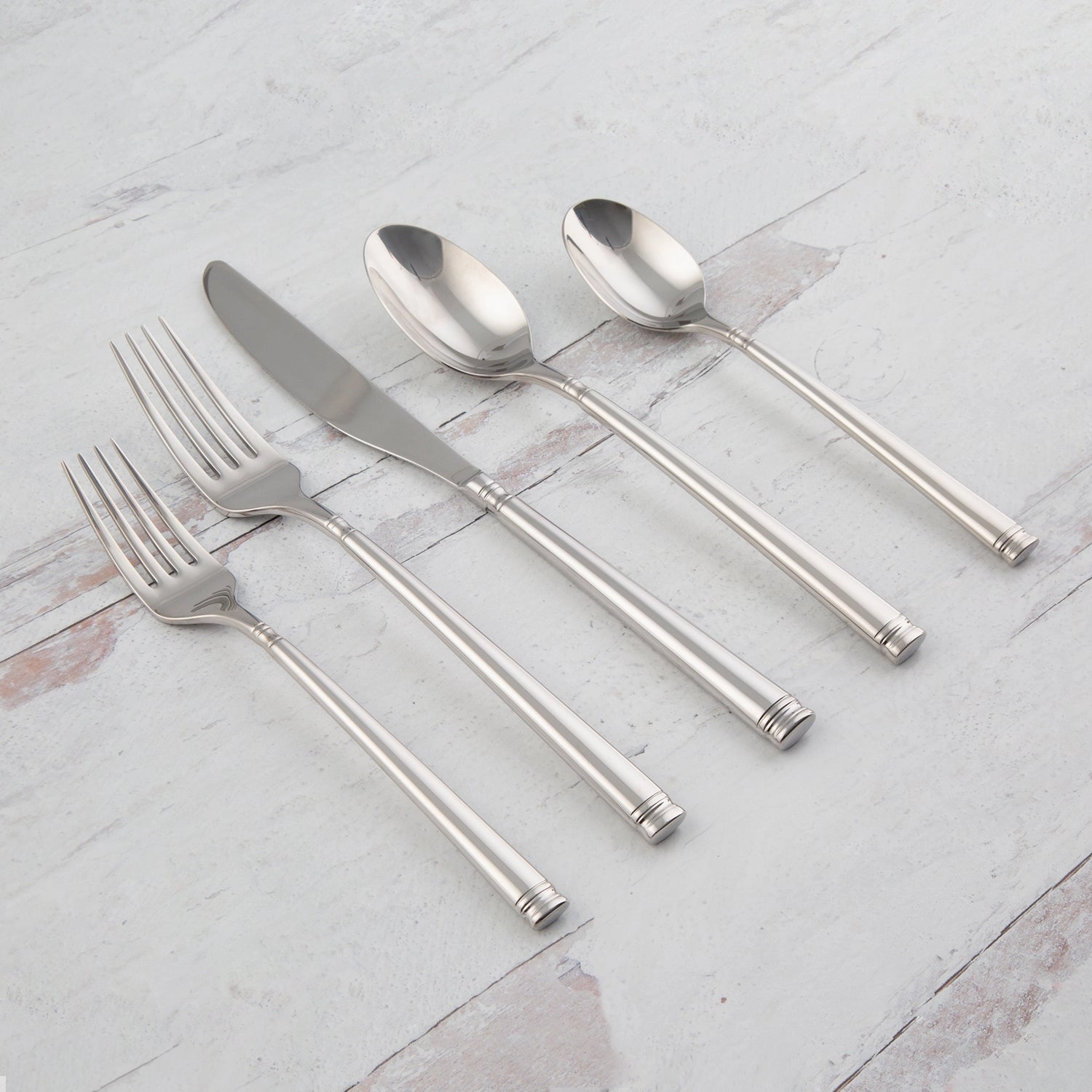 Emmy Mirror 20 Piece Flatware Set