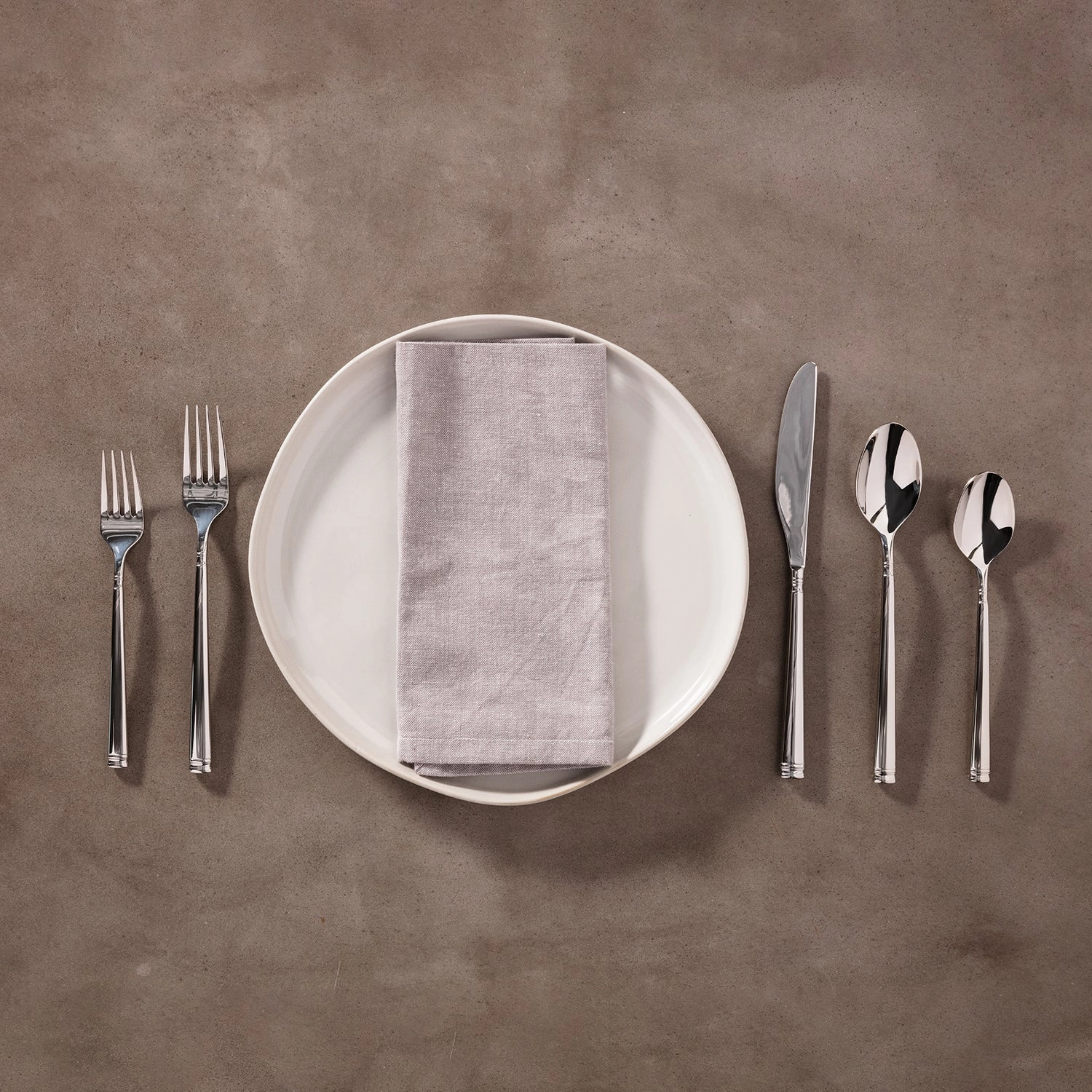 Emmy Mirror 20 Piece Flatware Set
