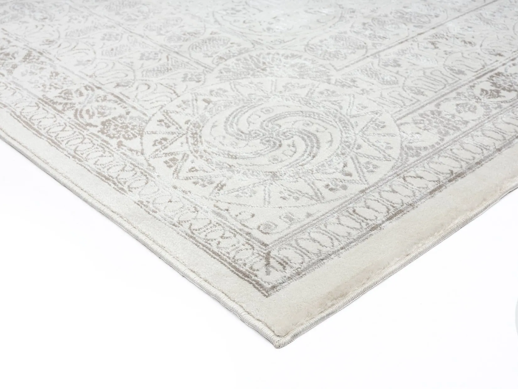 Esmeray Ivory And Grey Traditional Distressed Rug *NO RETURNS UNLESS FAULTY