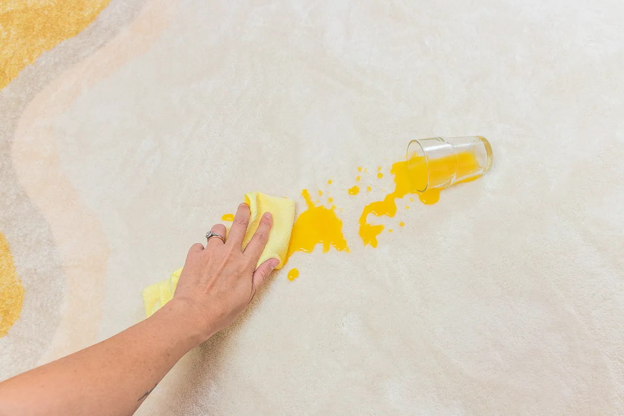 Esti Cream and Yellow Wiggle Bordered Washable Rug