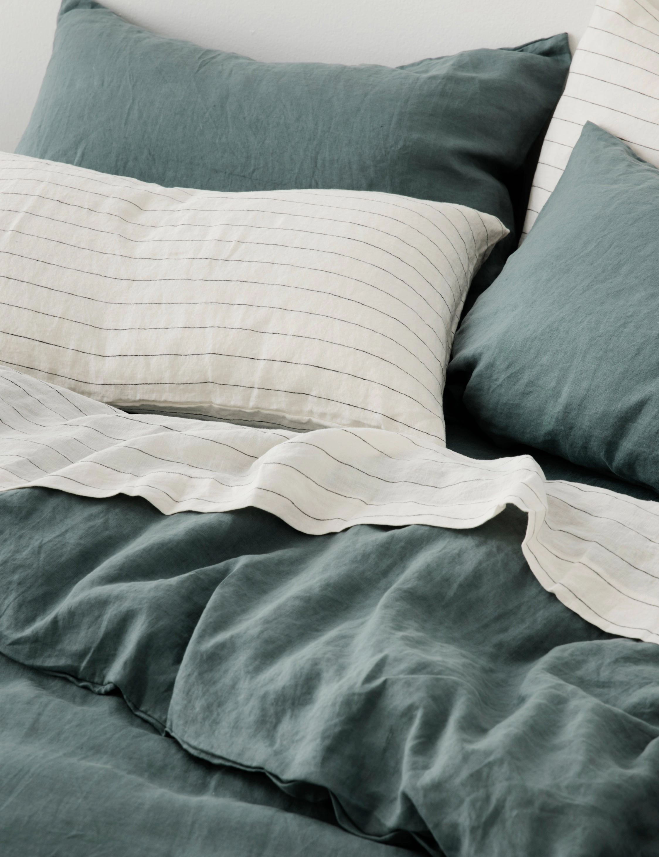 European Flax Linen Pillowcases (Set of 2) by Cultiver
