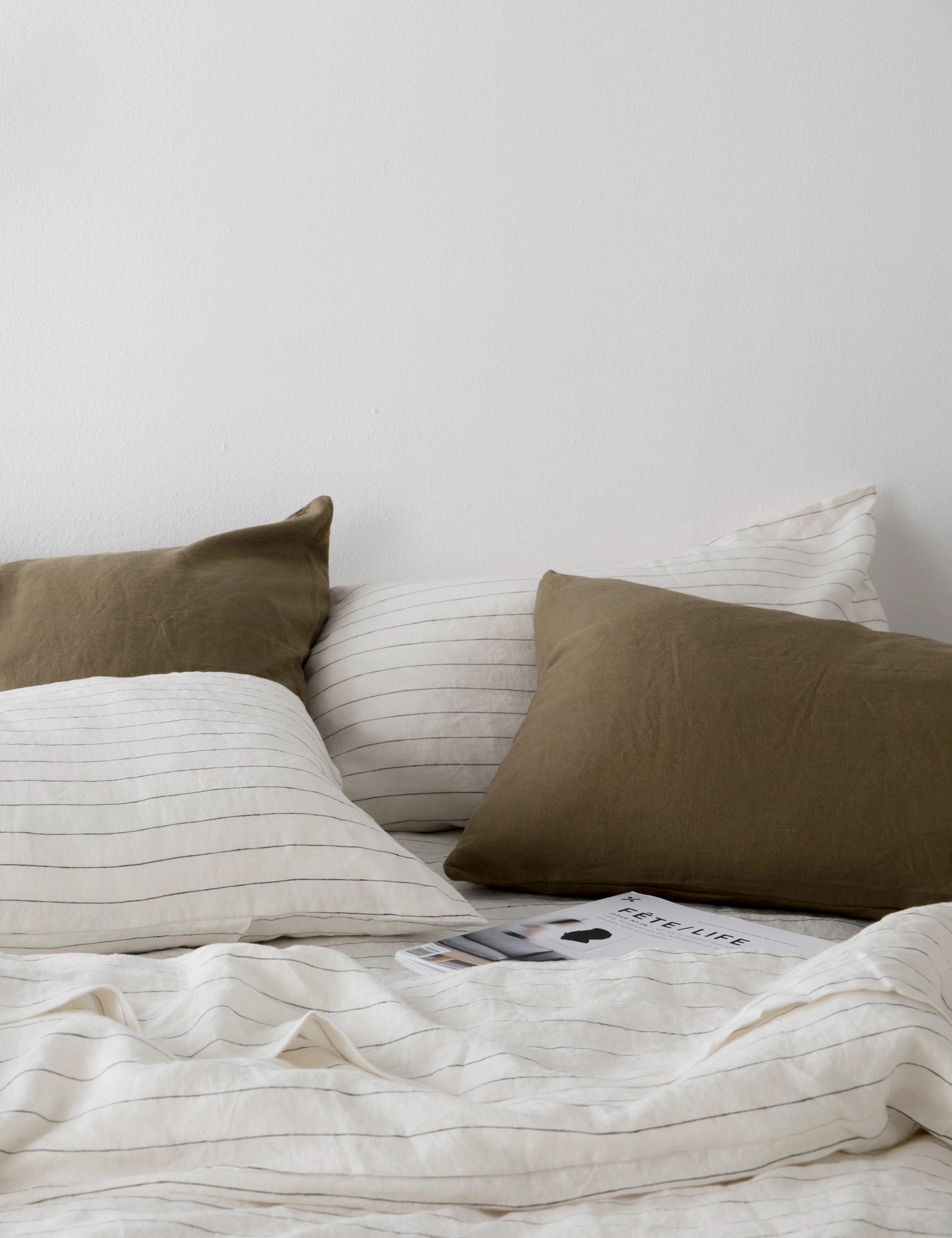 European Flax Linen Pillowcases (Set of 2) by Cultiver