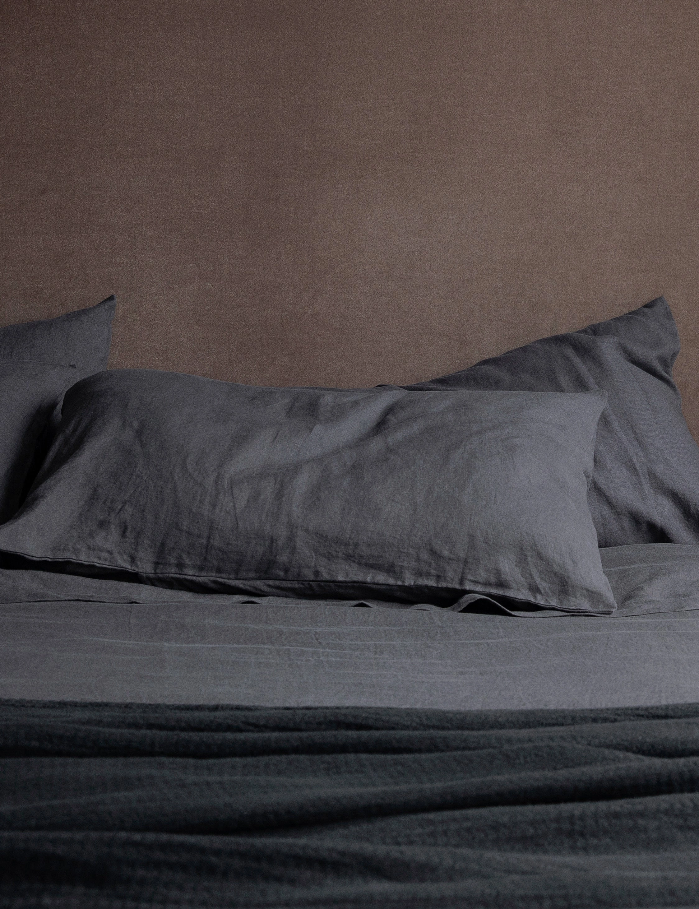 European Flax Linen Pillowcases (Set of 2) by Cultiver