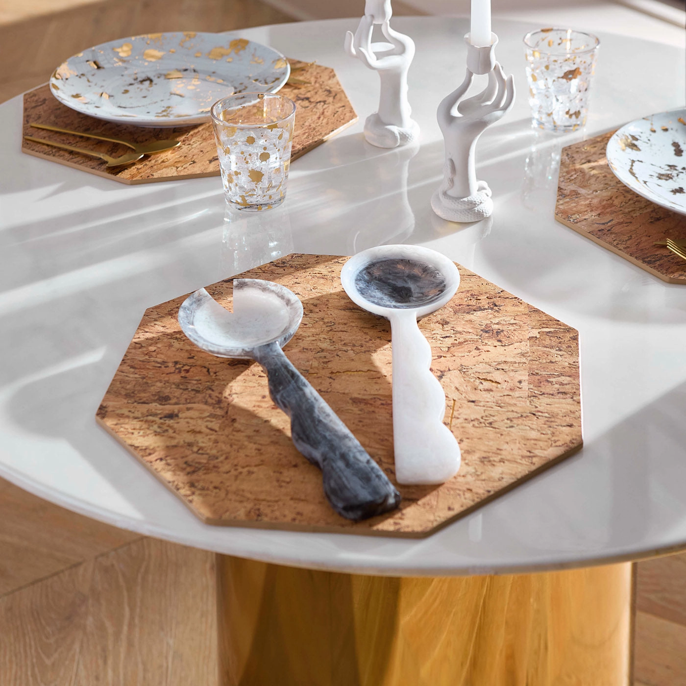 Eve Candle Holder