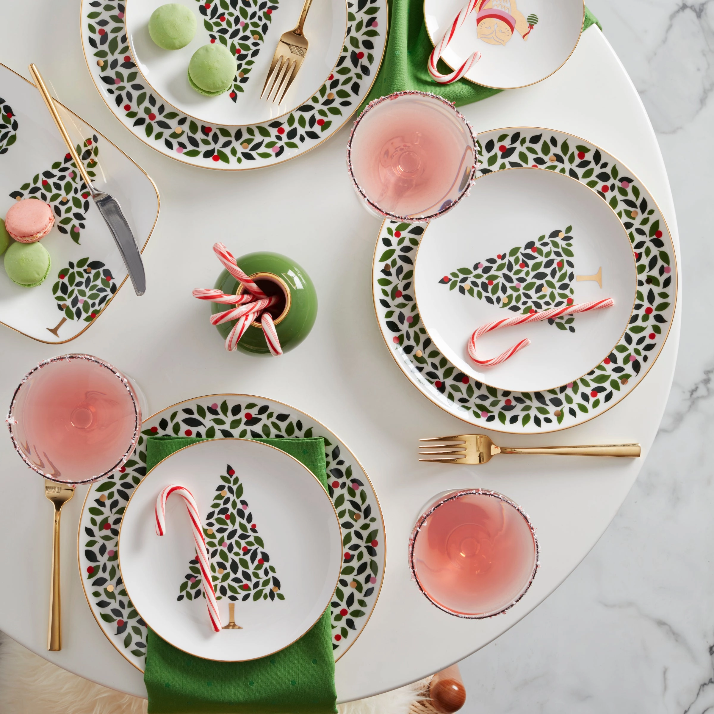 Evergreen Accent Plates - Set of 4