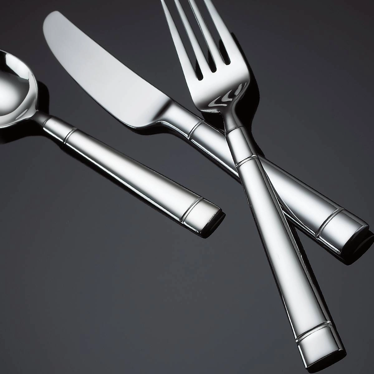 Fair Harbor 45 Piece Flatware Set