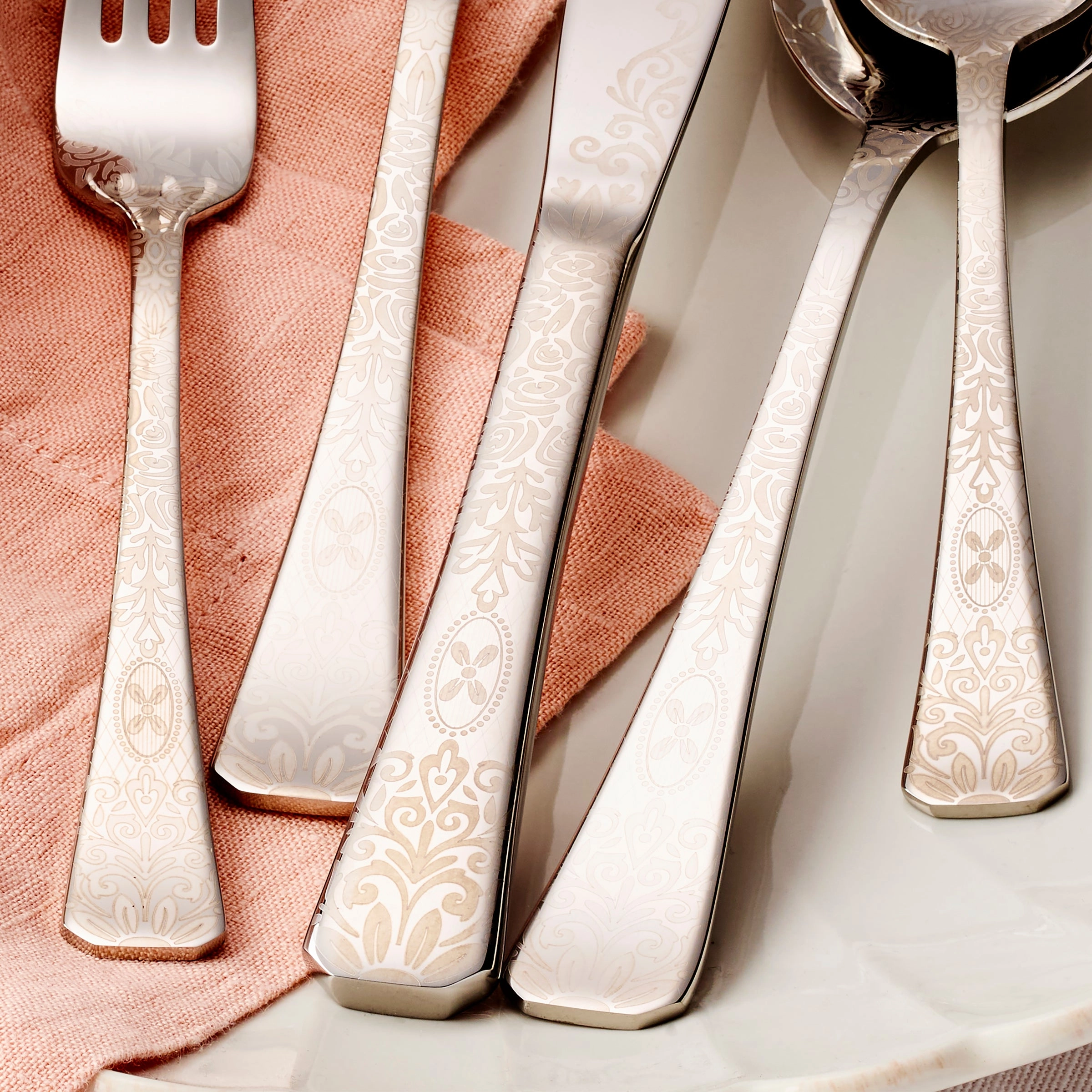 Floral Etch 30 Piece Flatware Kit
