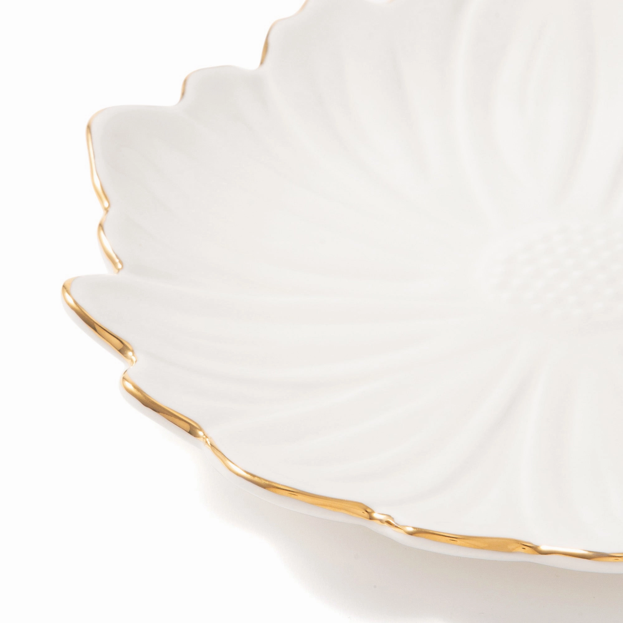 Flower Motif Plate Small White