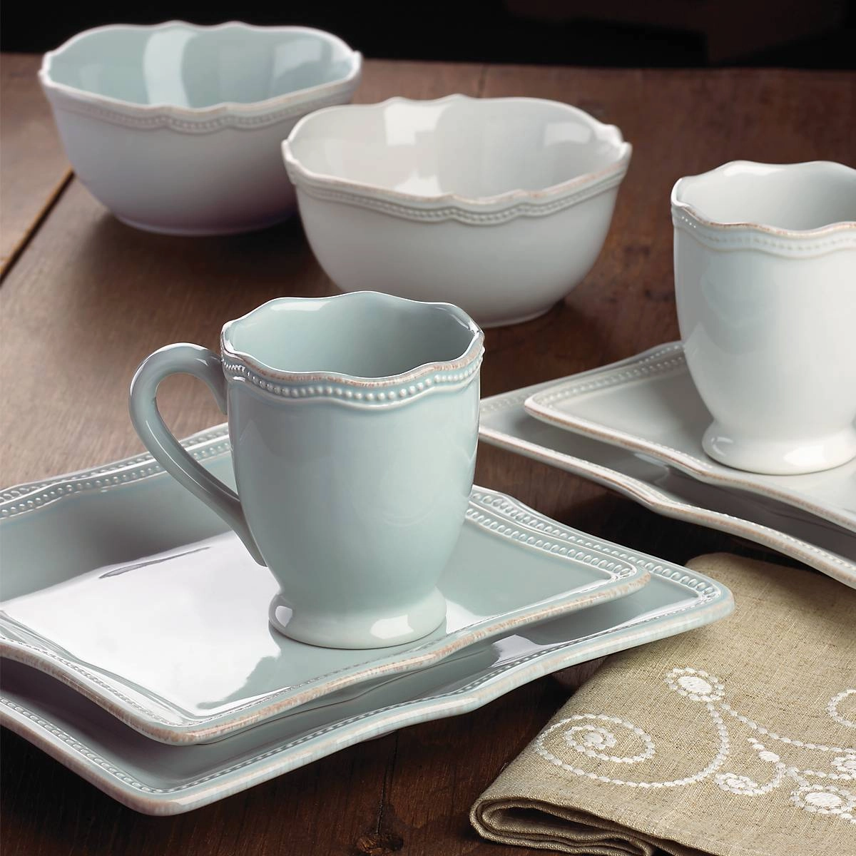 French Perle Bead White 4-Piece Place Setting