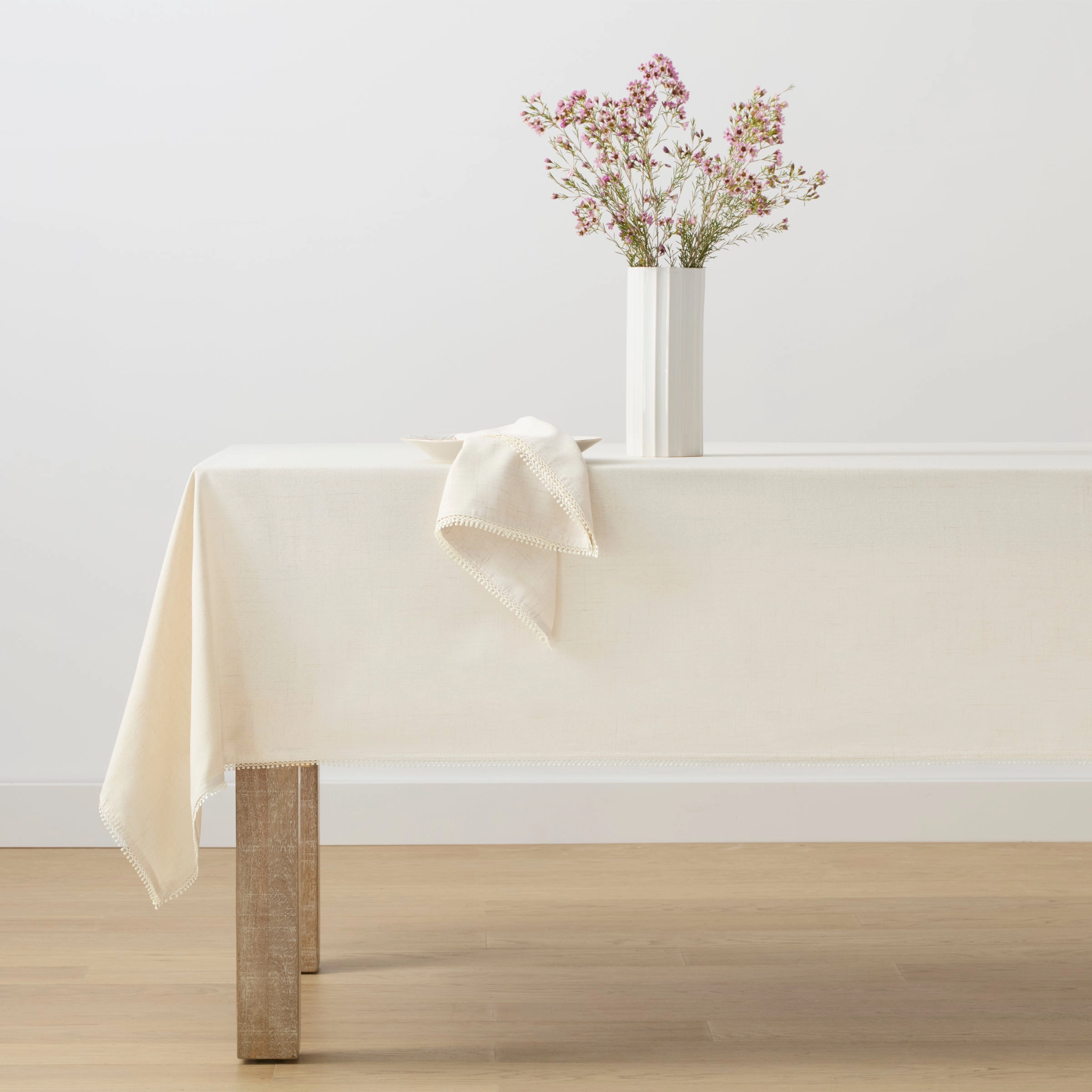 French Perle Natural 60X84 Tablecloth