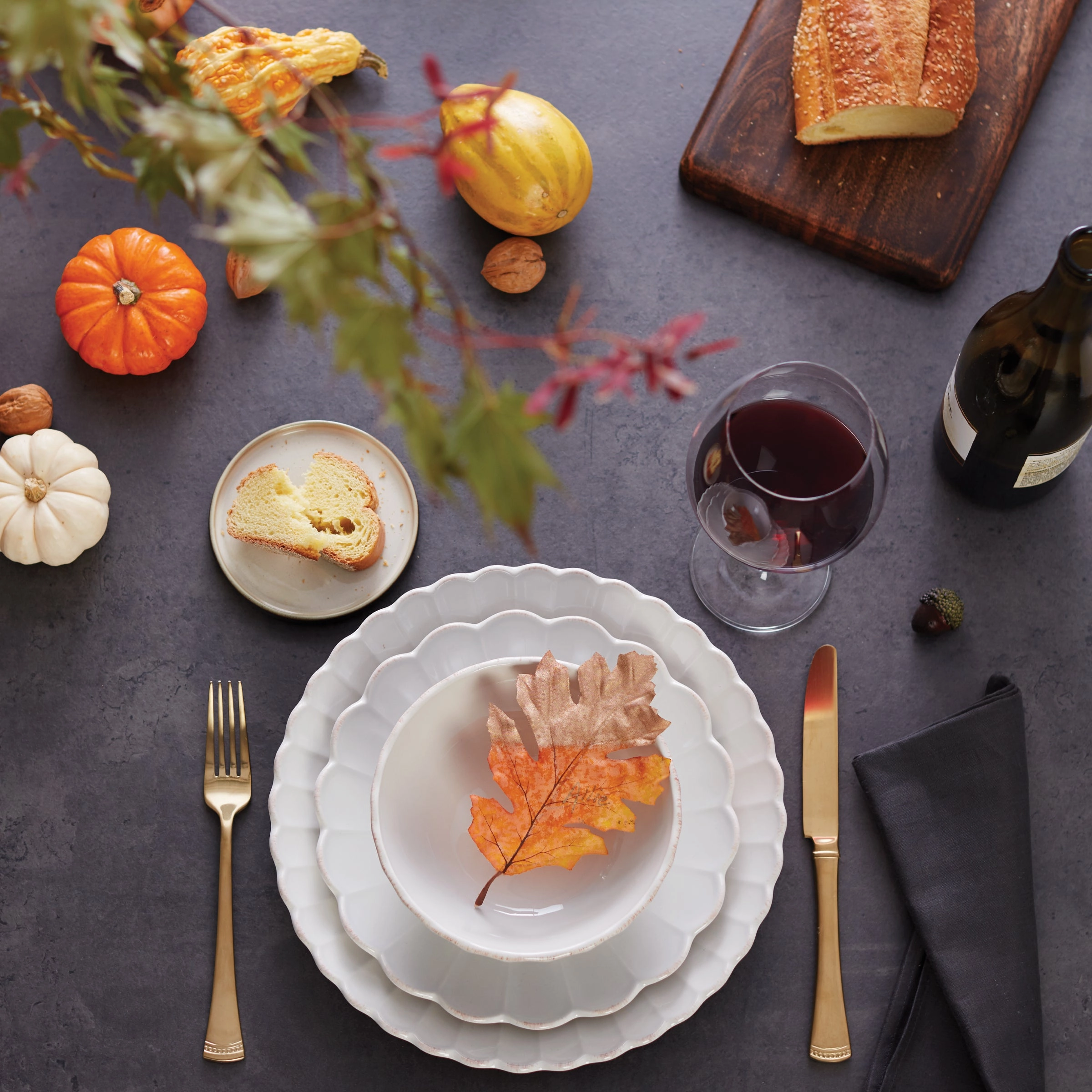 French Perle Scallop 4-Piece Place Setting
