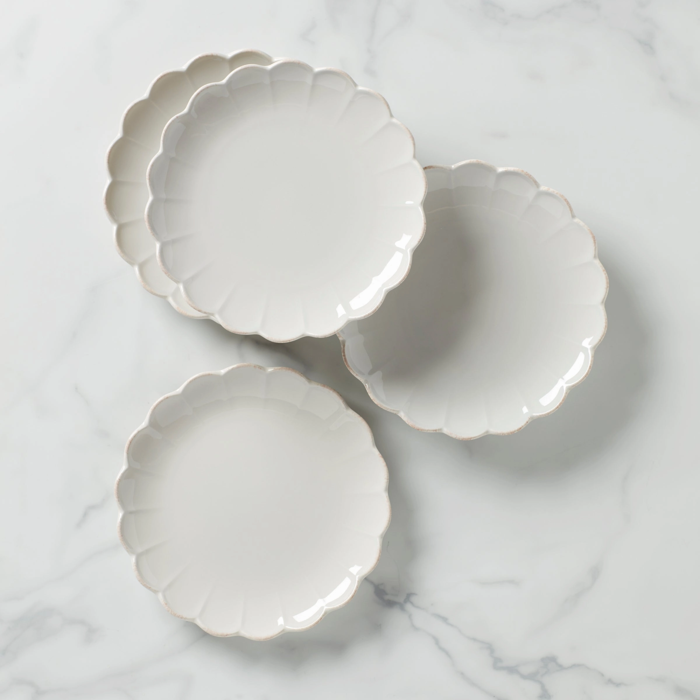 French Perle Scallop Accent Plates - Set of 4modern kitchen decor ,kitchen dinner set ,dinnerware 