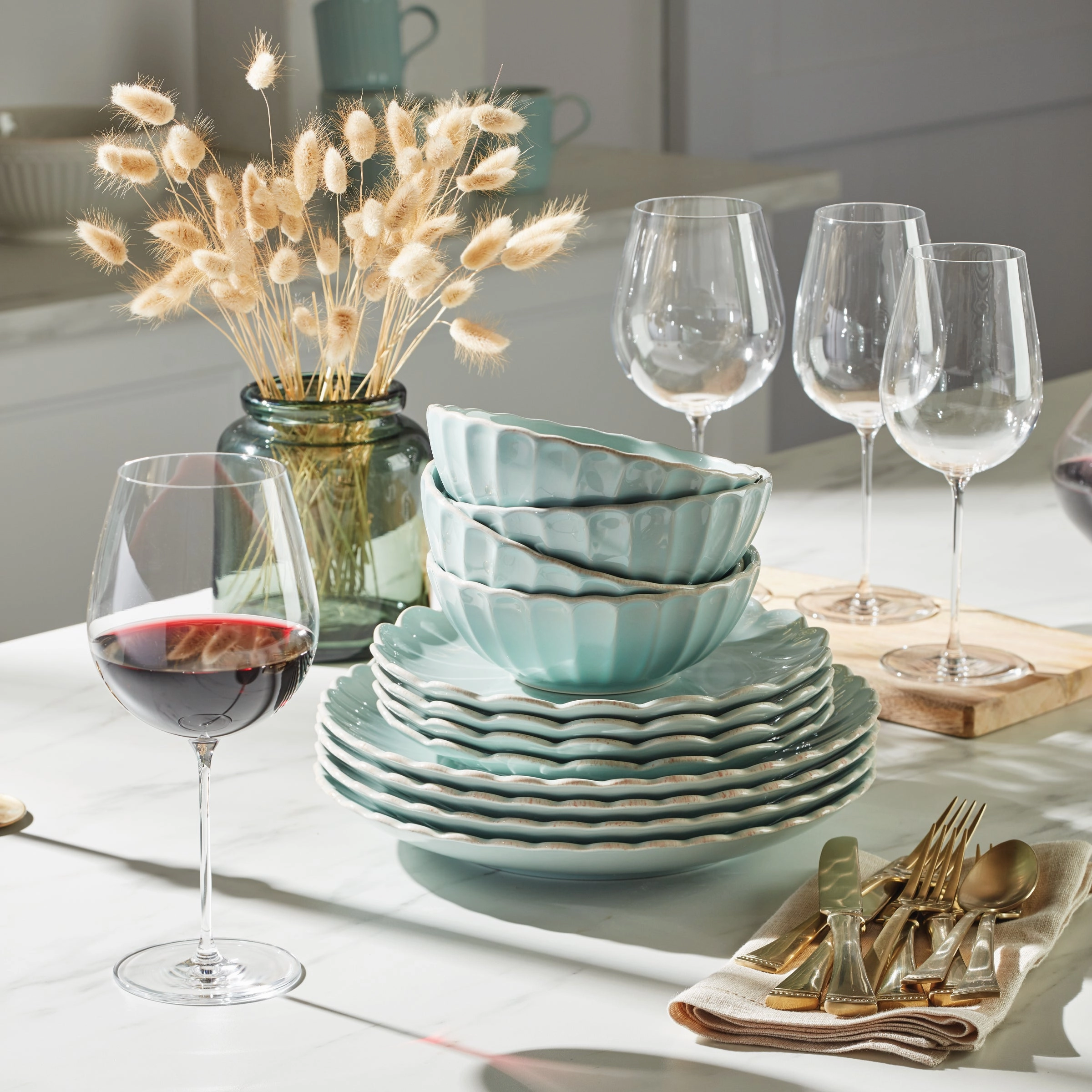 French Perle Scallop Ice Blue 12-Piece Dinnerware Set