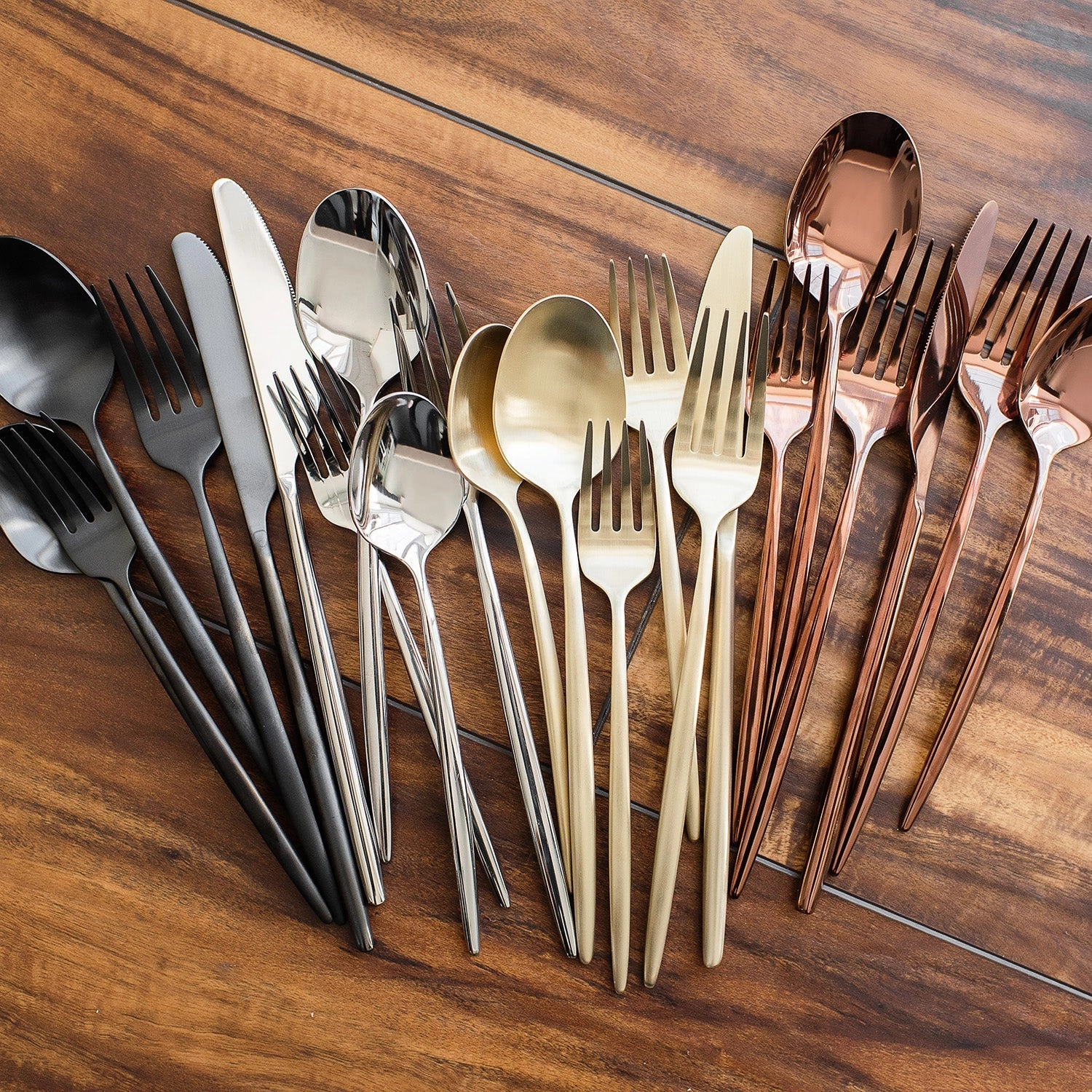 Gaze Mirror 20 Piece Flatware Set
