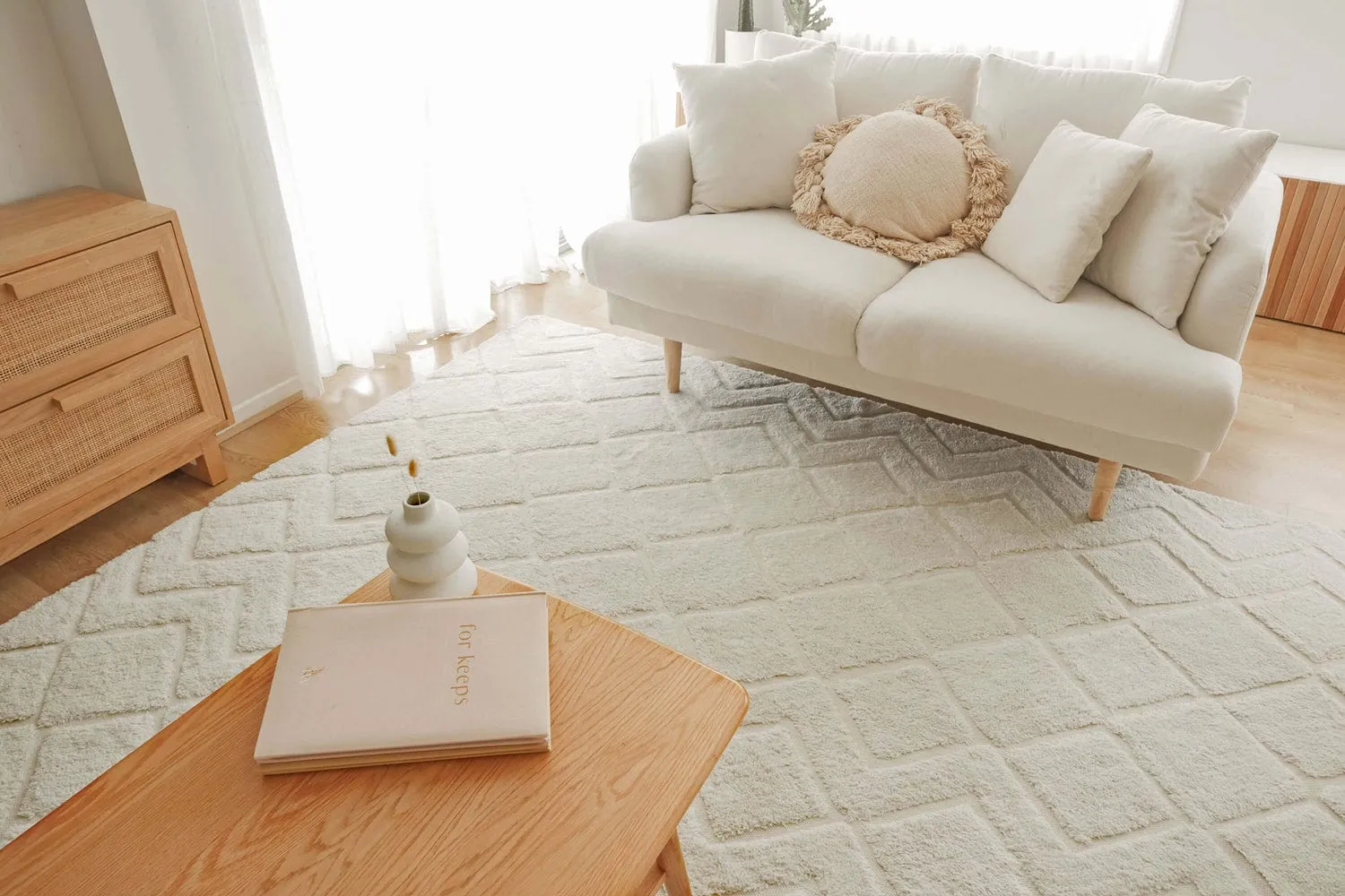 Gia Ivory Diamond Tribal PET Shag Rug