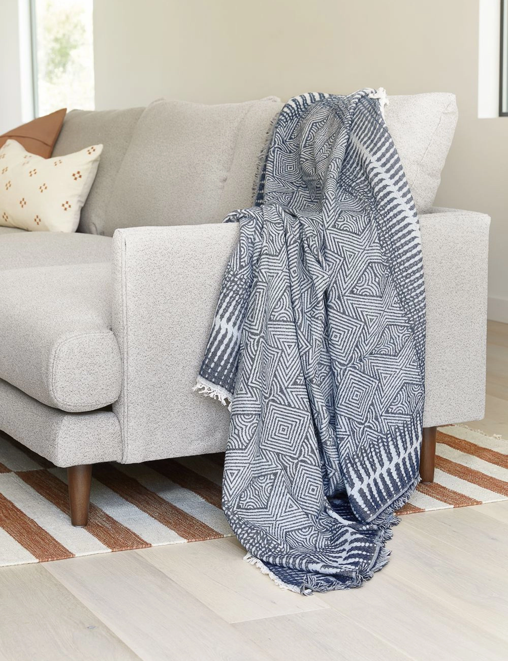 Giana Throw, Blue