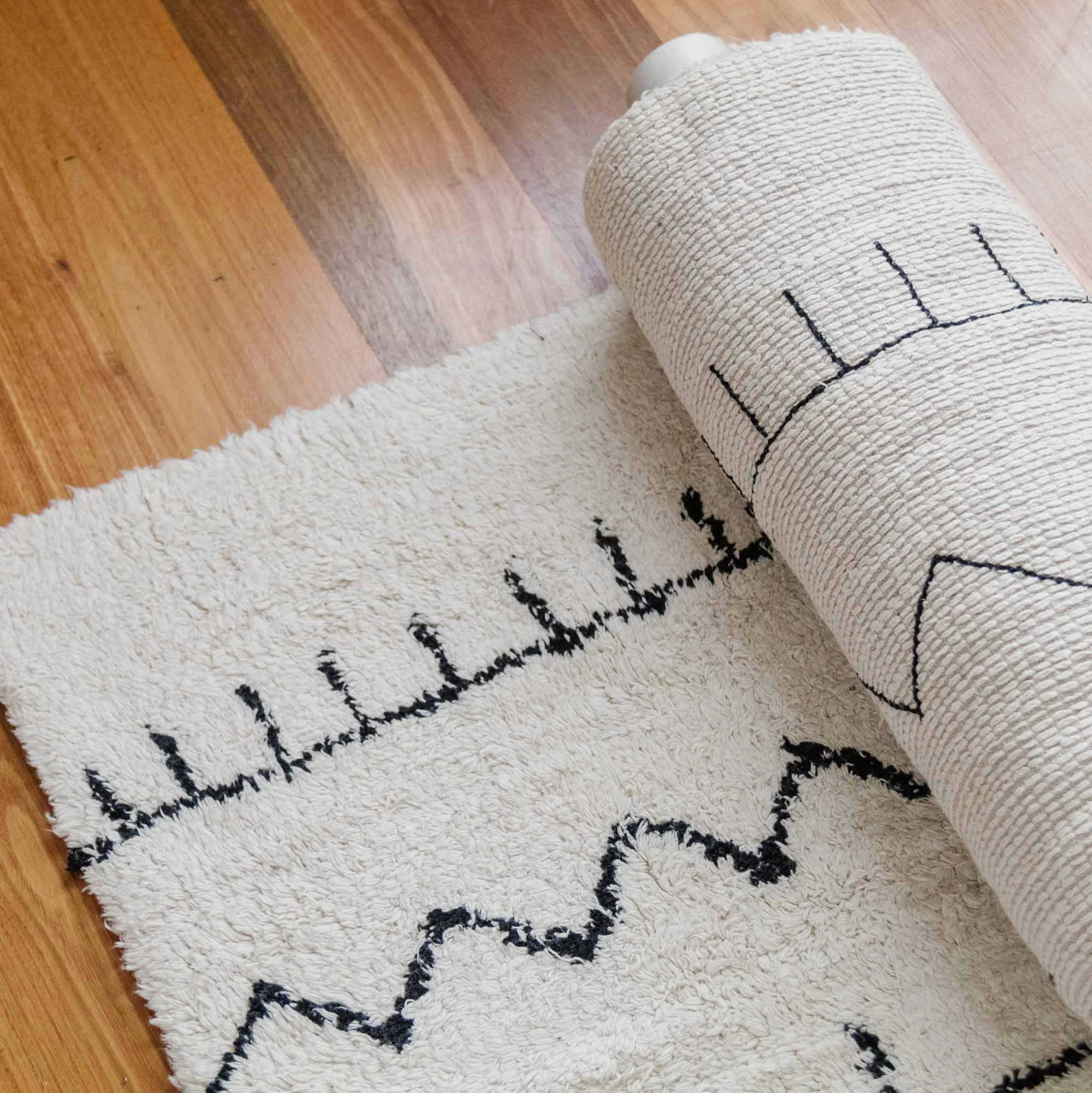 Gigi Black and Ivory Tribal Washable Berber Rug *NO RETURNS UNLESS FAULTY