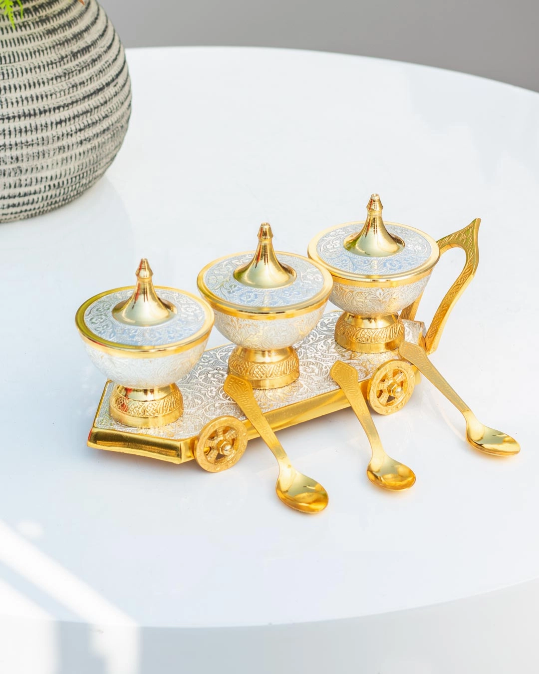 Gold Plated Antique Serving Bowl Trolleymodern kitchen decor ,kitchen dinner set ,dinnerware 