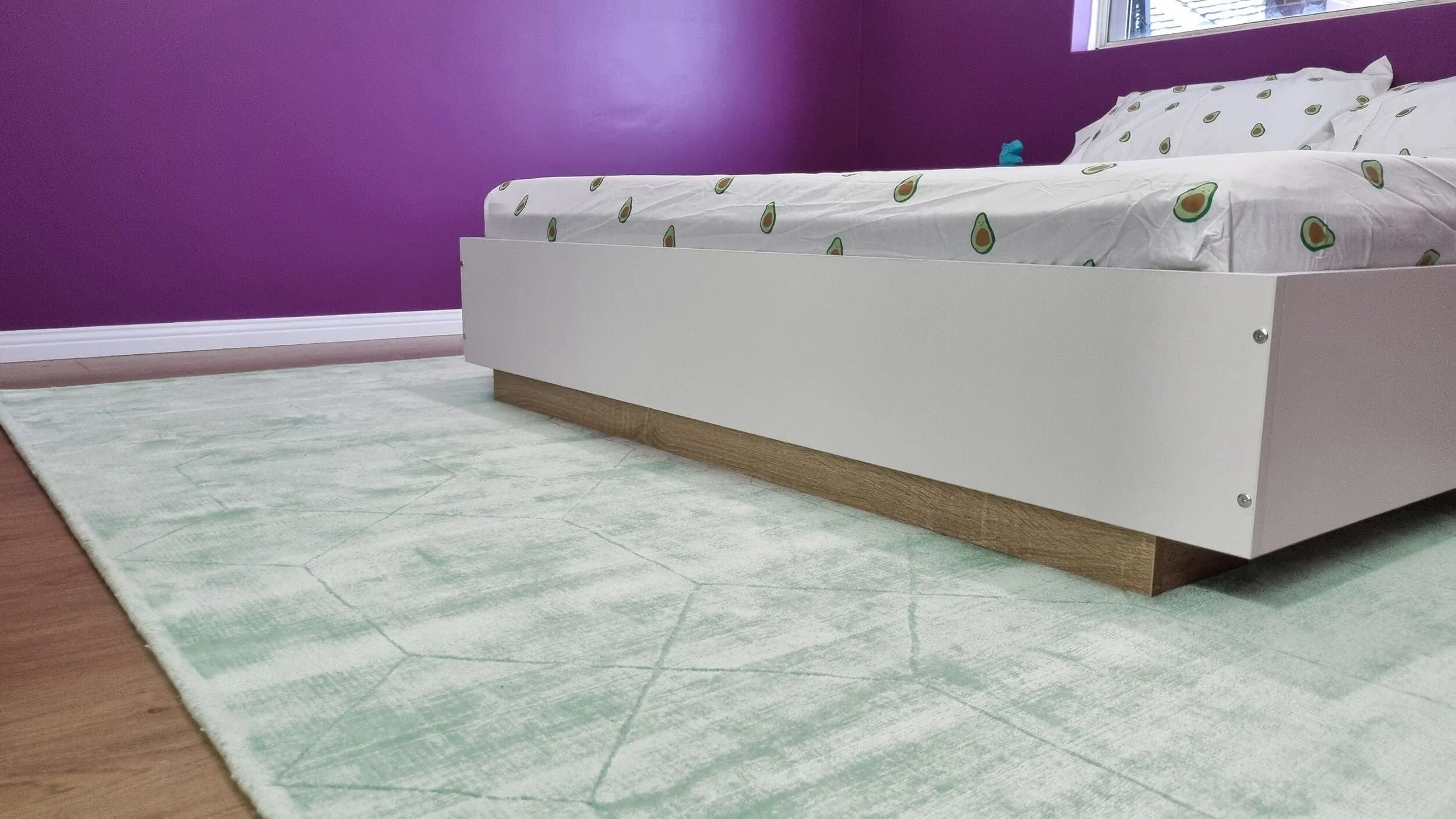Harley Mint Green Geometric Viscose Rug *NO RETURNS UNLESS FAULTY