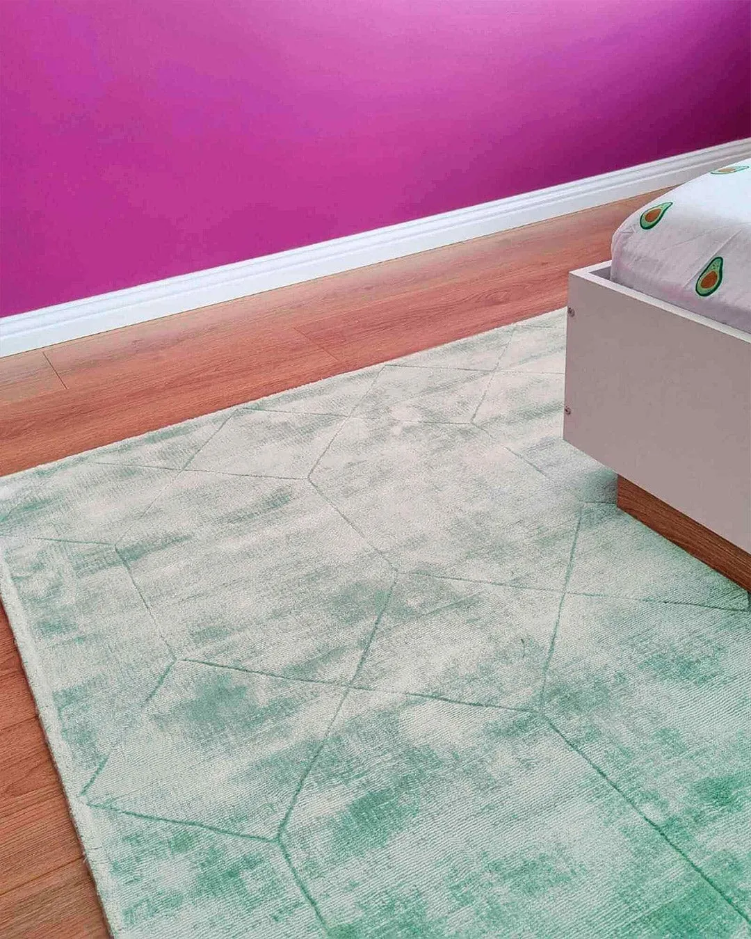 Harley Mint Green Geometric Viscose Rug *NO RETURNS UNLESS FAULTY