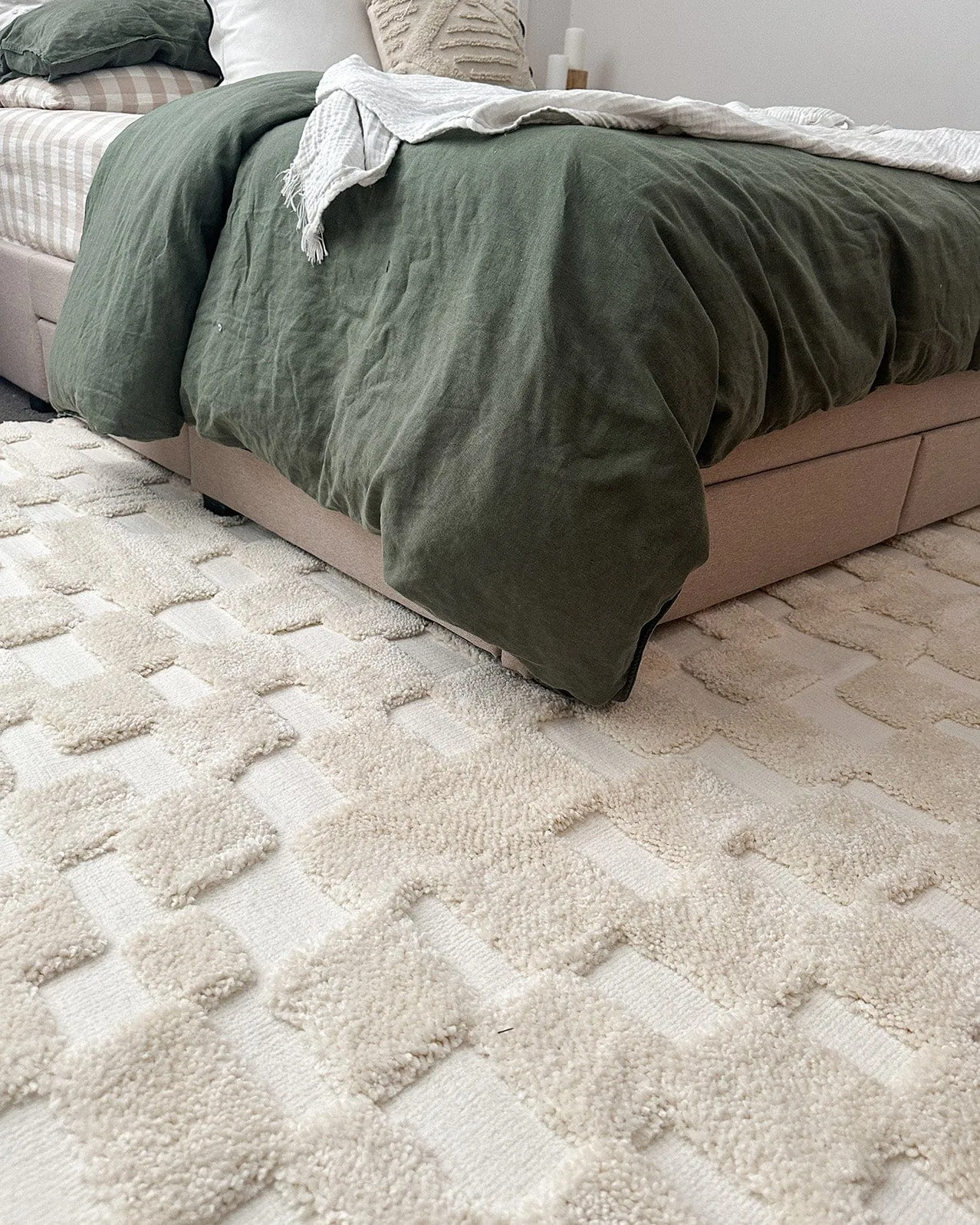 Harmon Ivory Modern Checkered Rug *NO RETURNS UNLESS FAULTY