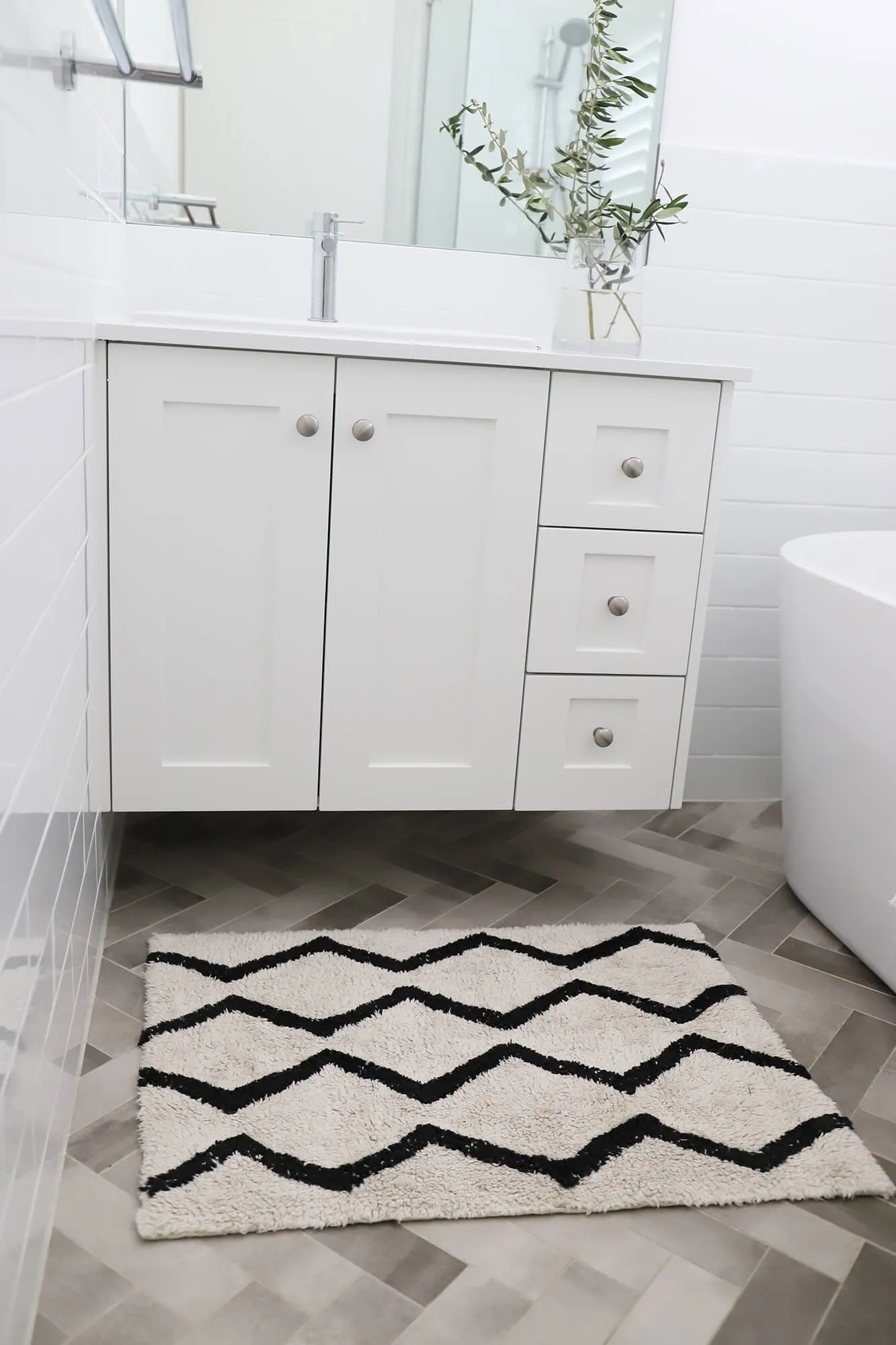 Hayley Black and Ivory Tribal Washable Berber Bath Mat *NO RETURNS UNLESS FAULTY