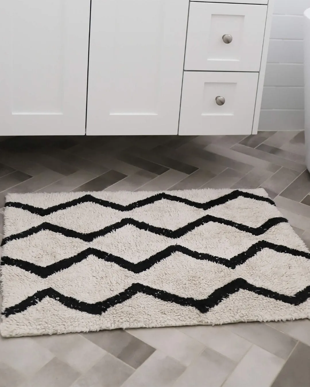 Hayley Black and Ivory Tribal Washable Berber Bath Mat *NO RETURNS UNLESS FAULTY