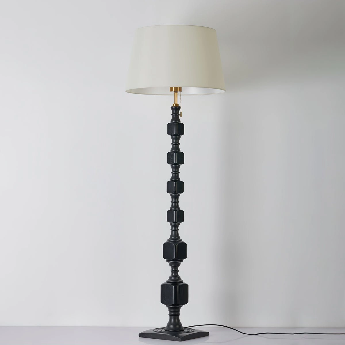 Hexas Floor Lamp