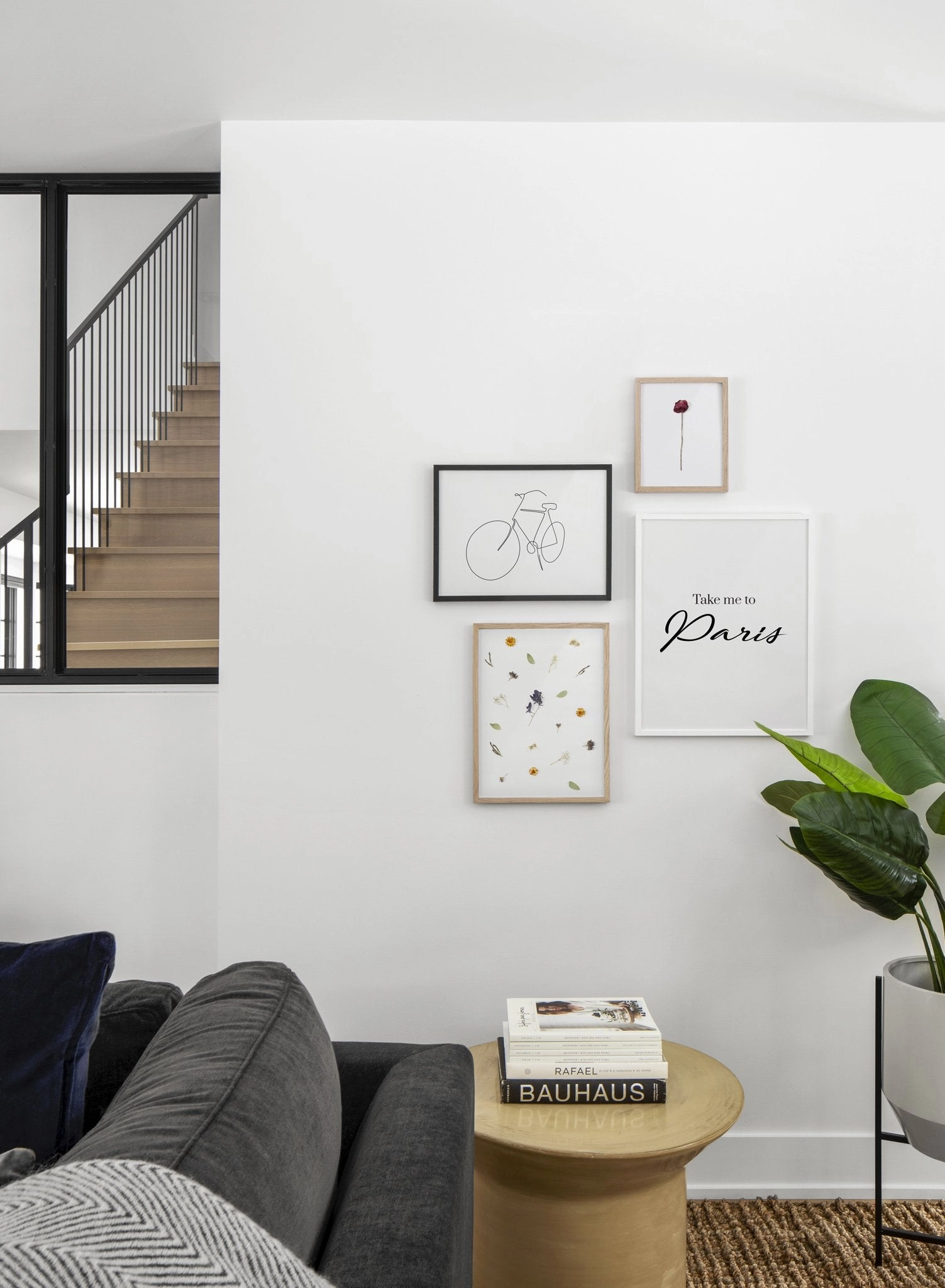 Hints of Spring , Poster