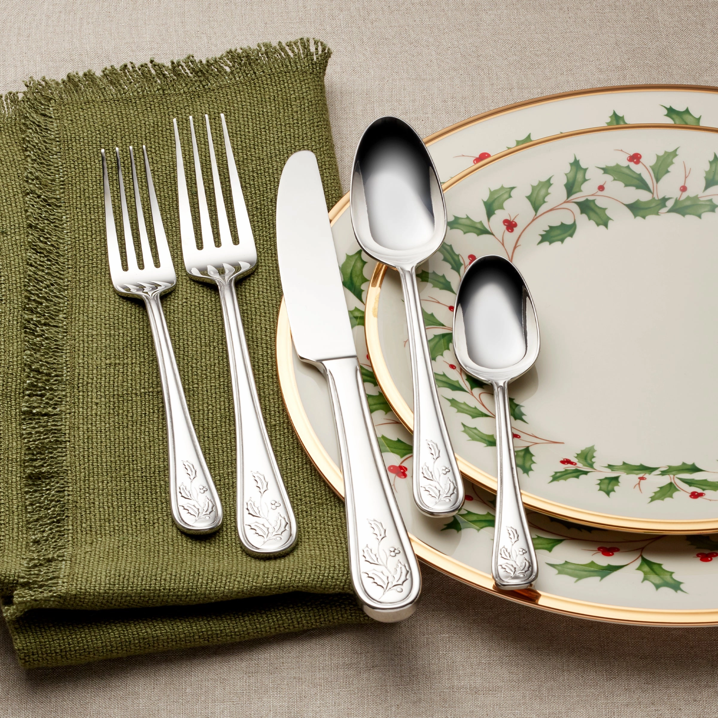 Holiday 65 Piece Flatware Set