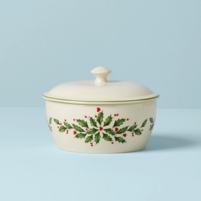 Holiday Covered Casserolemodern kitchen decor ,kitchen dinner set ,dinnerware 