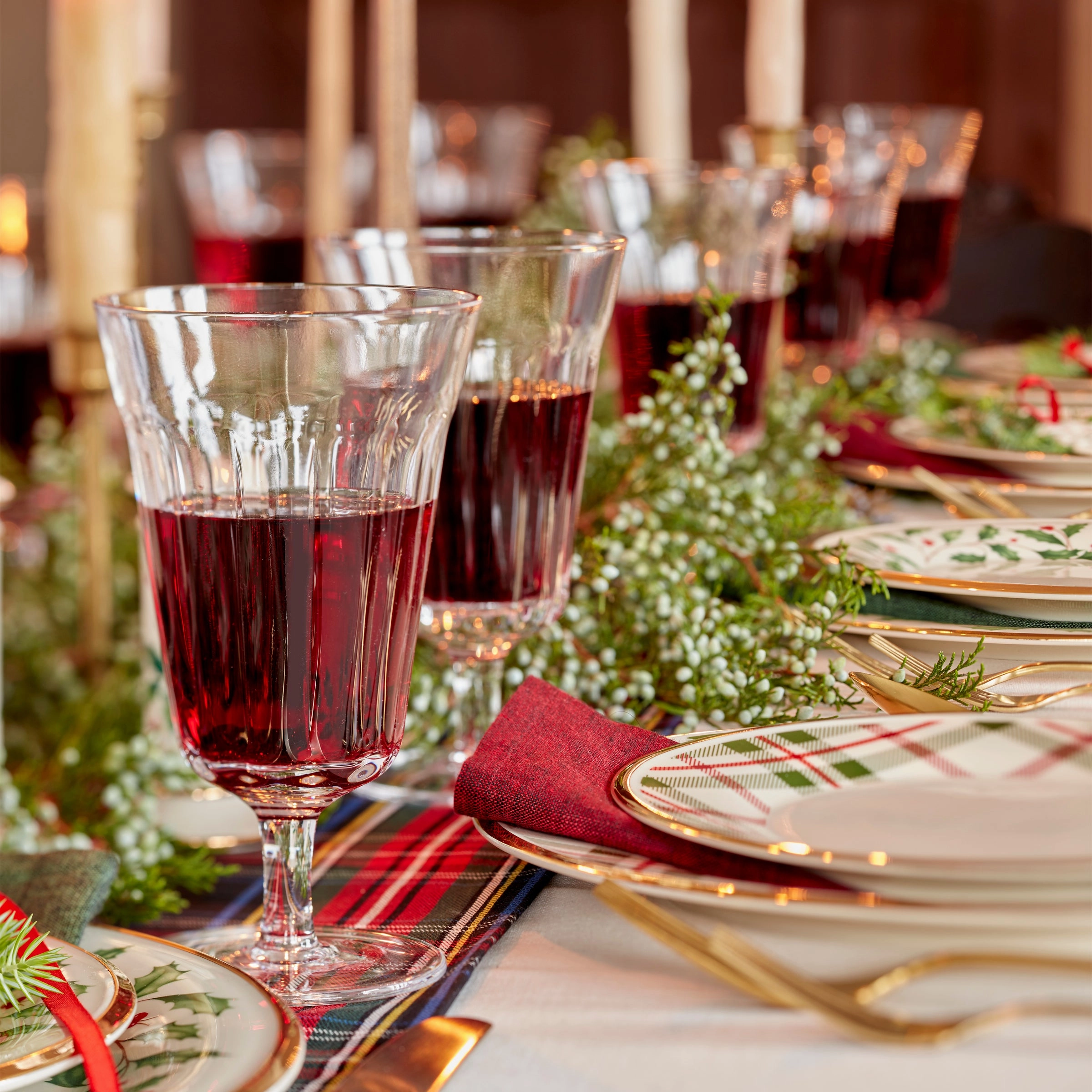 Holiday Plaid Dinner Plates - Set of 4