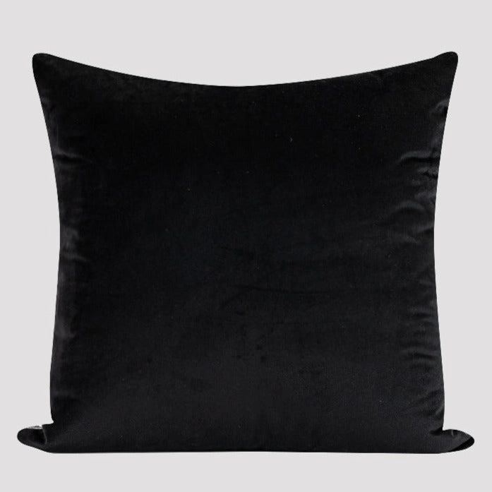 Hounds Tooth Pattern Throw Cushion