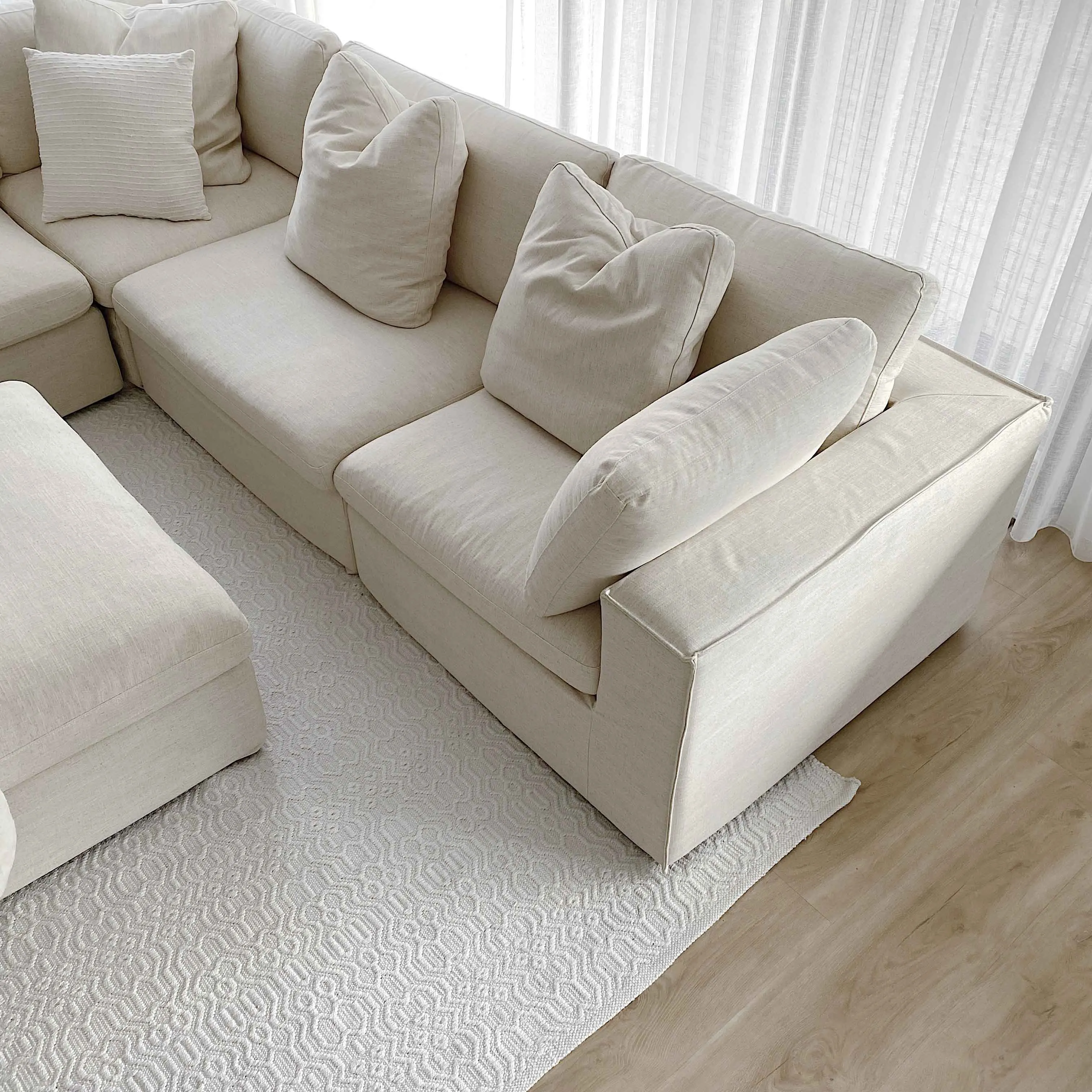 Ivy Ivory Indoor Outdoor PET Rug *NO RETURNS UNLESS FAULTY