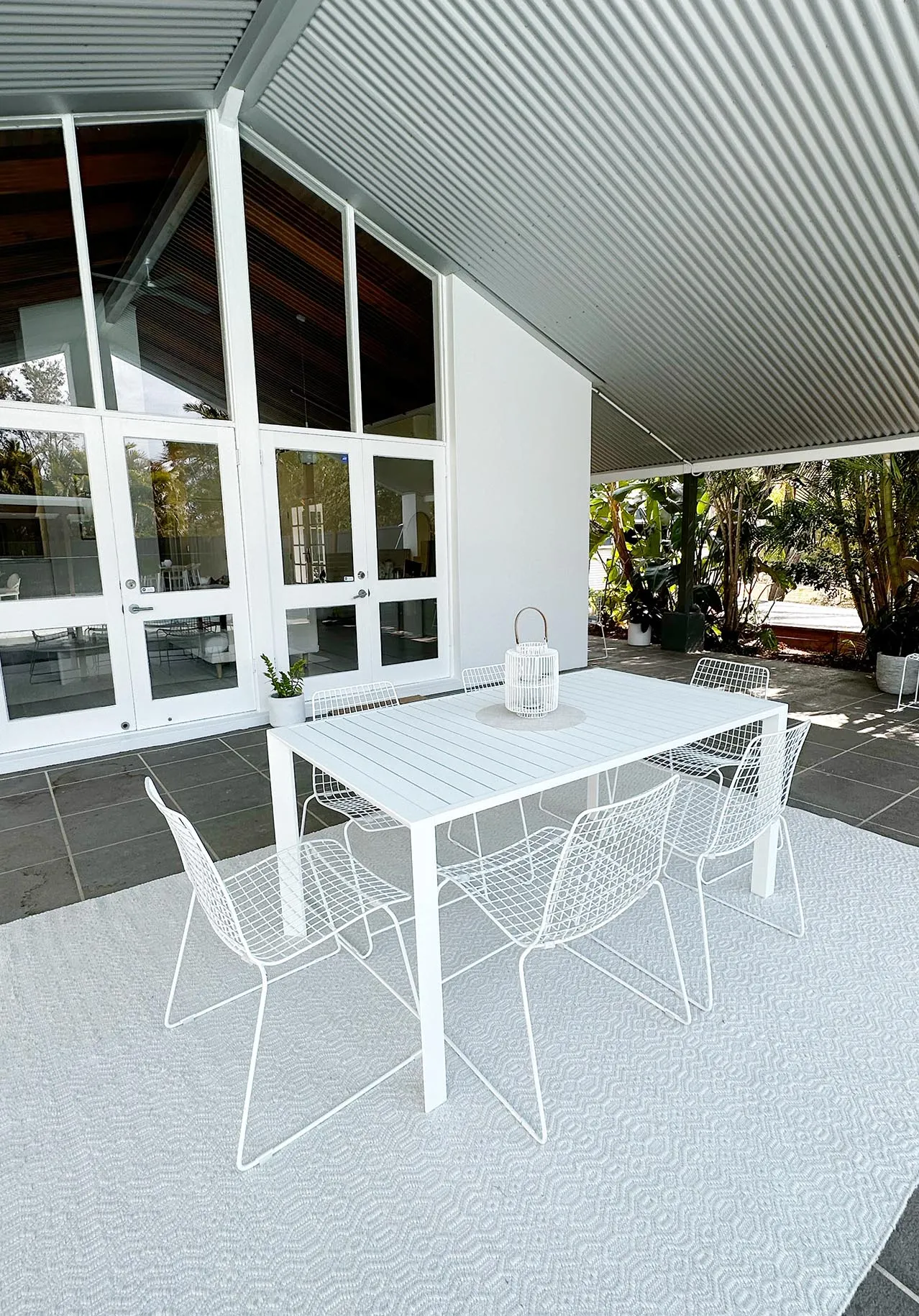 Ivy Ivory Indoor Outdoor PET Rug
